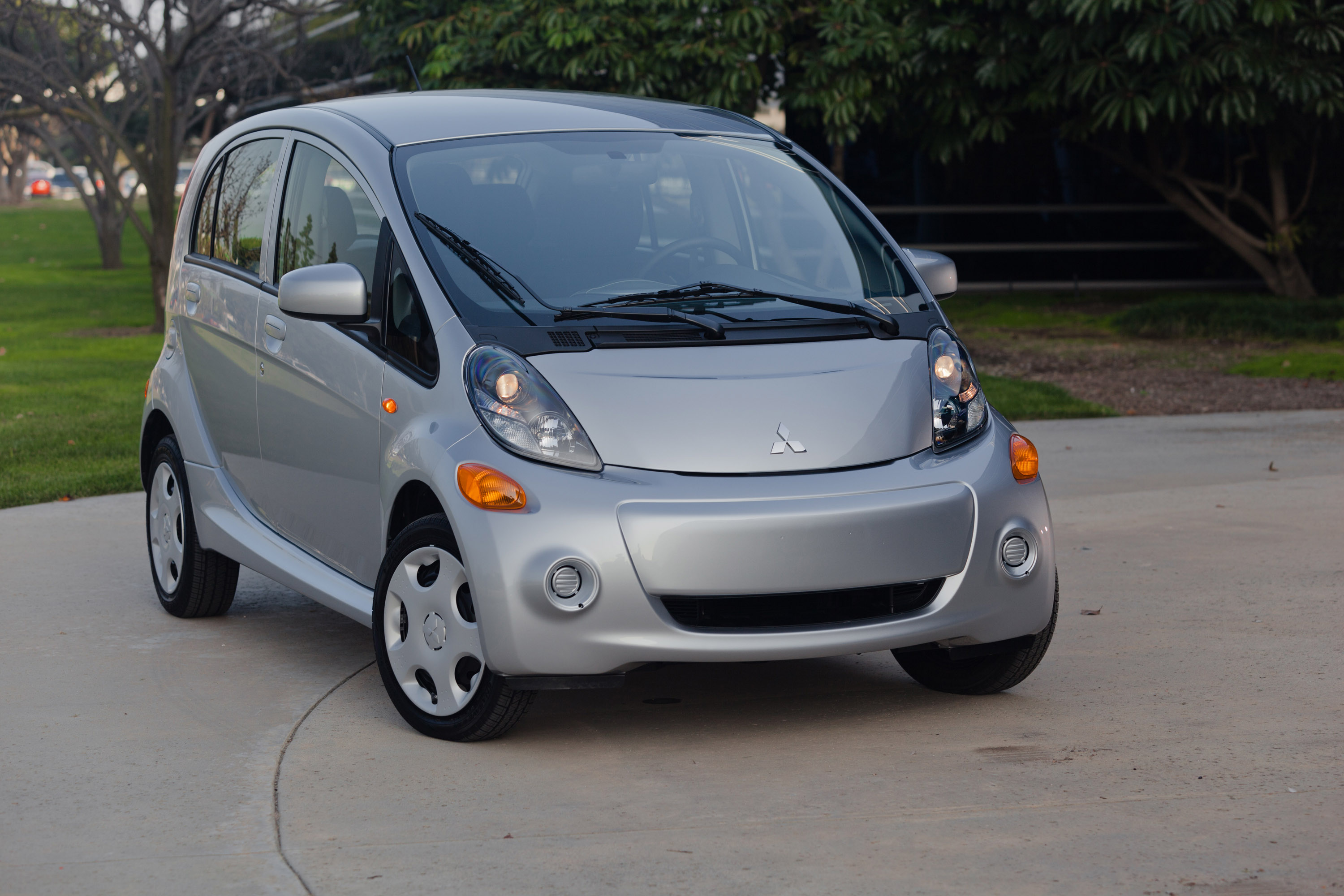 Mitsubishi i-MiEV photo #2