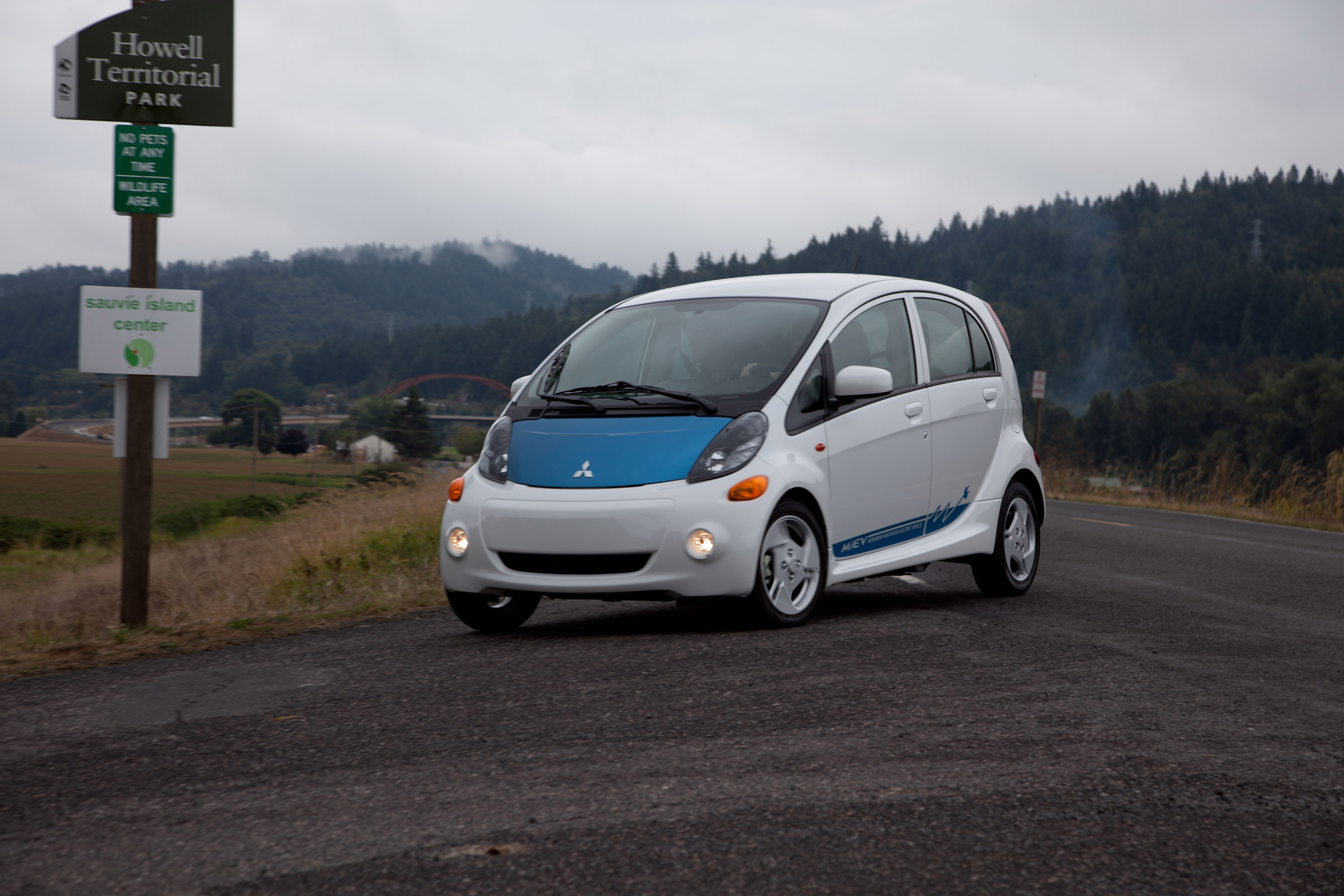 Mitsubishi i-MiEV photo #16