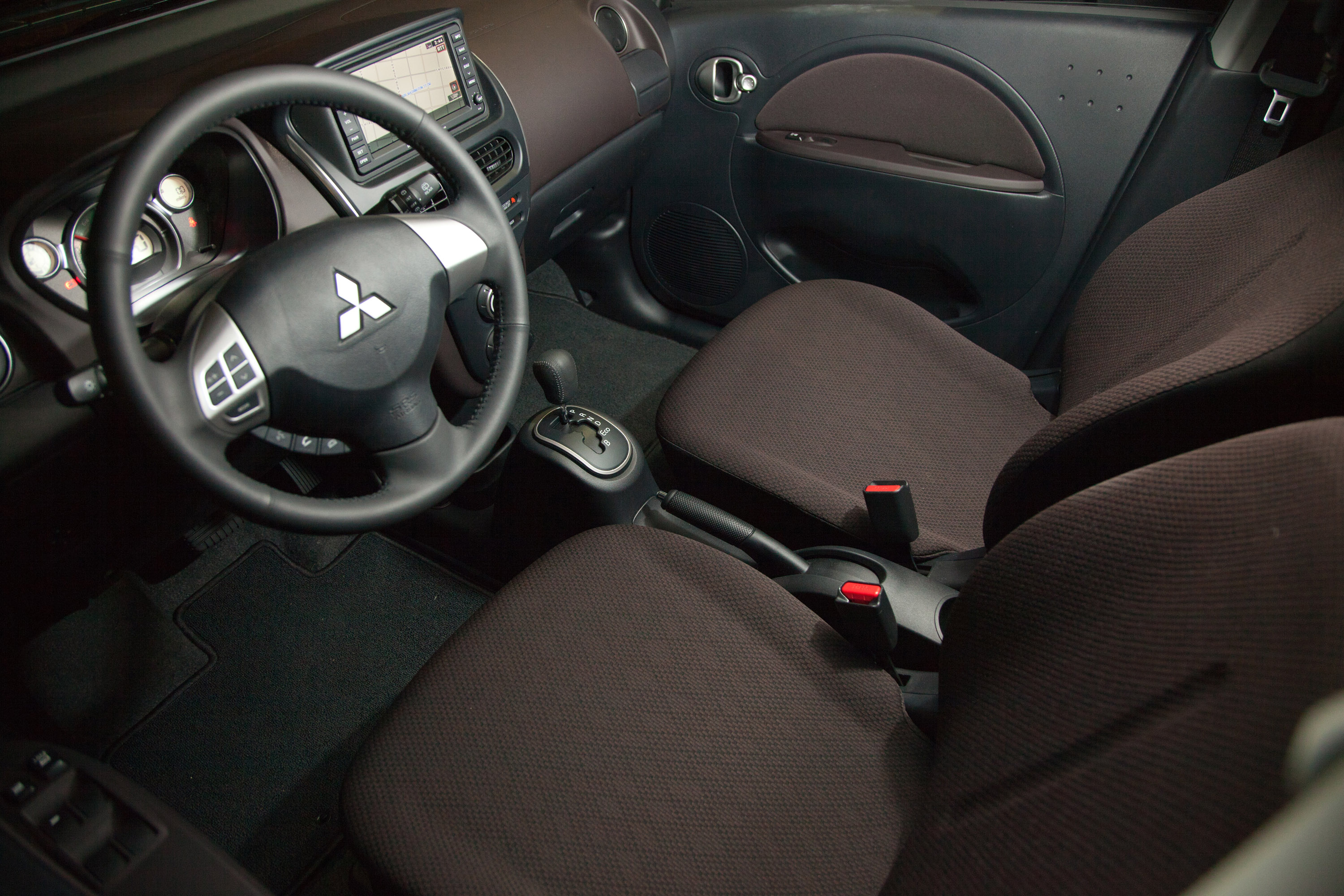 Mitsubishi i-MiEV photo #38