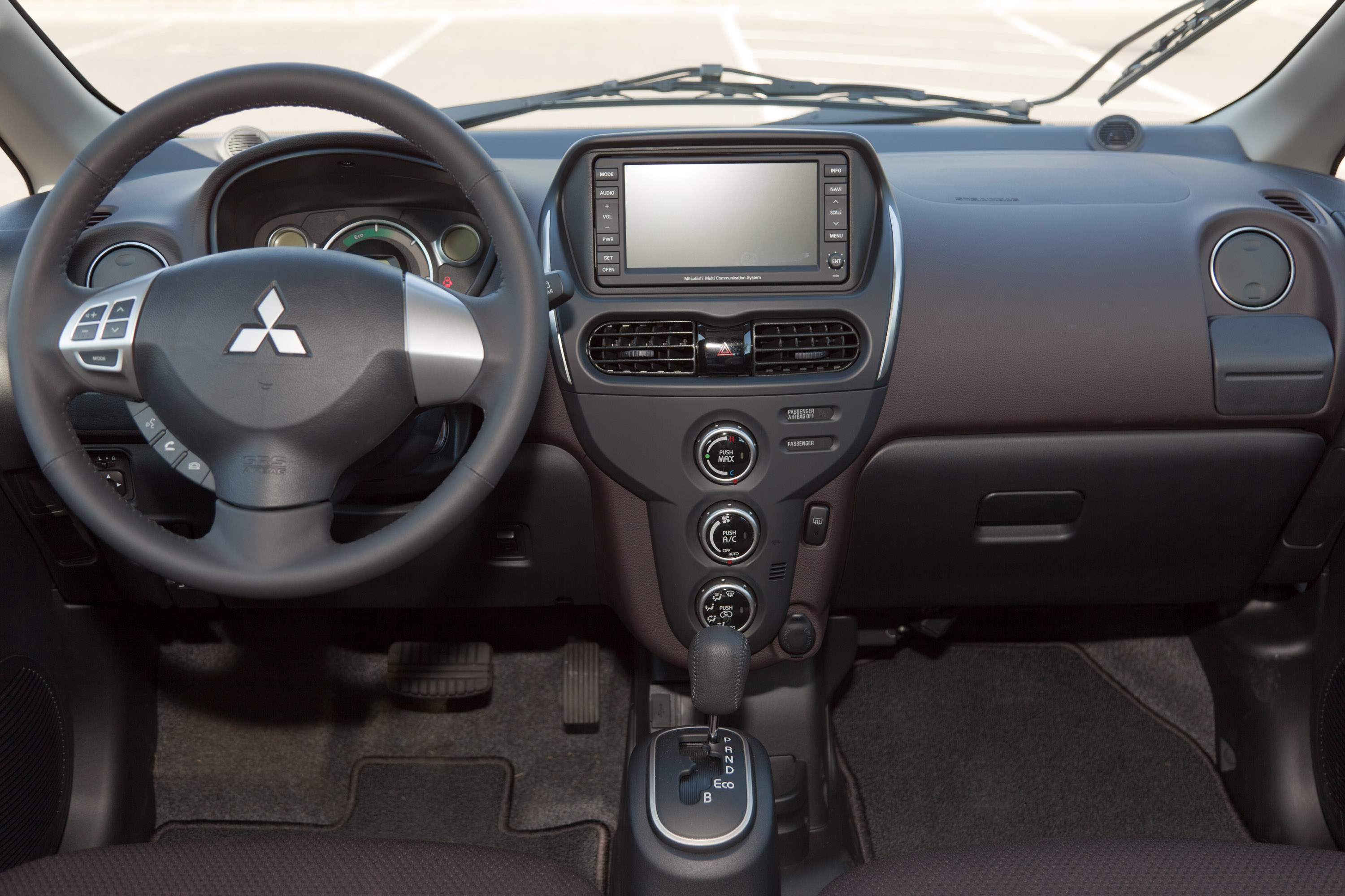 Mitsubishi i-MiEV photo #39