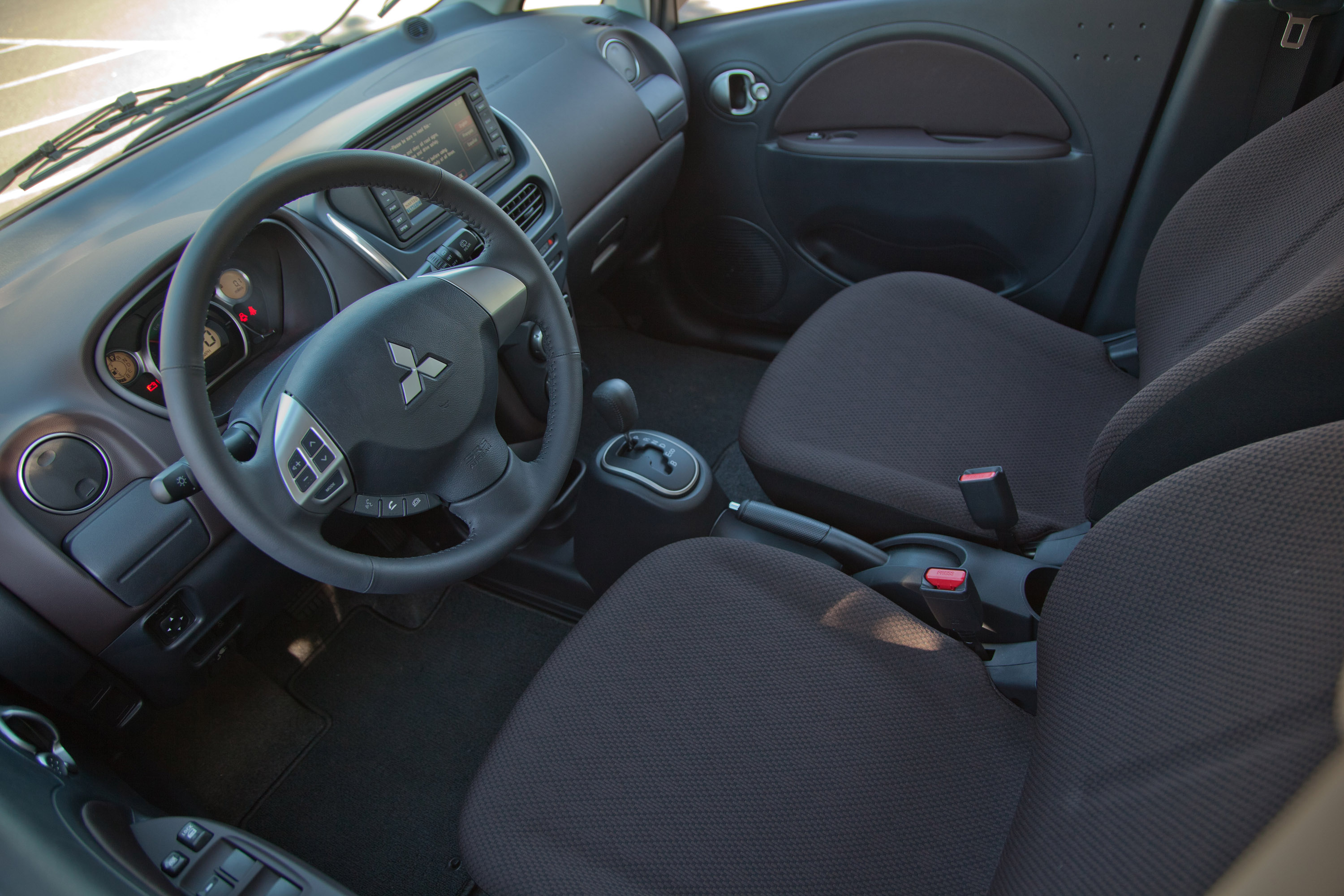 Mitsubishi i-MiEV photo #40