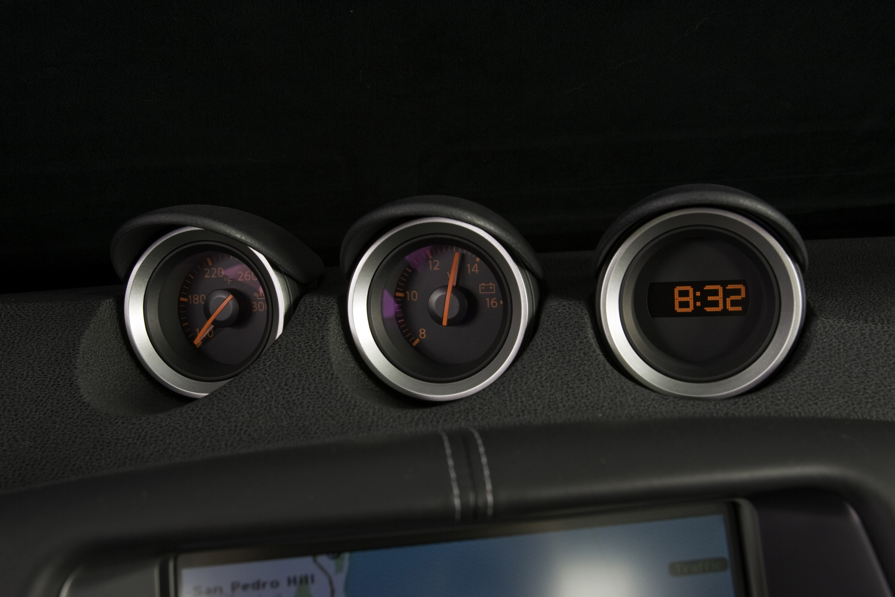 Nissan 370Z Coupe photo #18