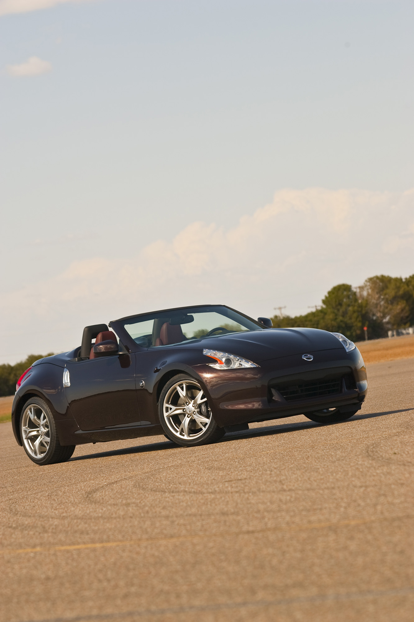 Nissan 370Z Roadster photo #4