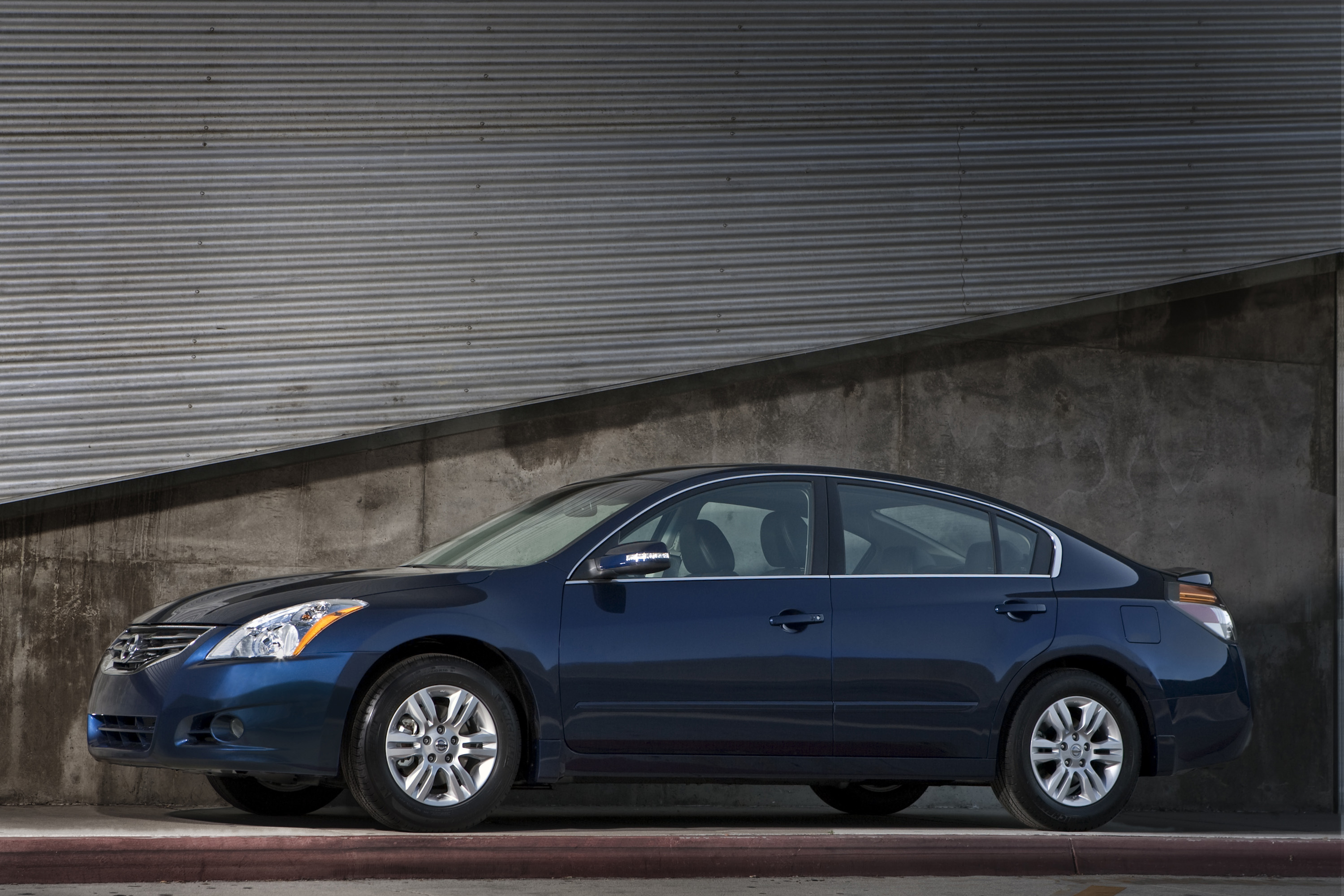 Nissan Altima photo #3