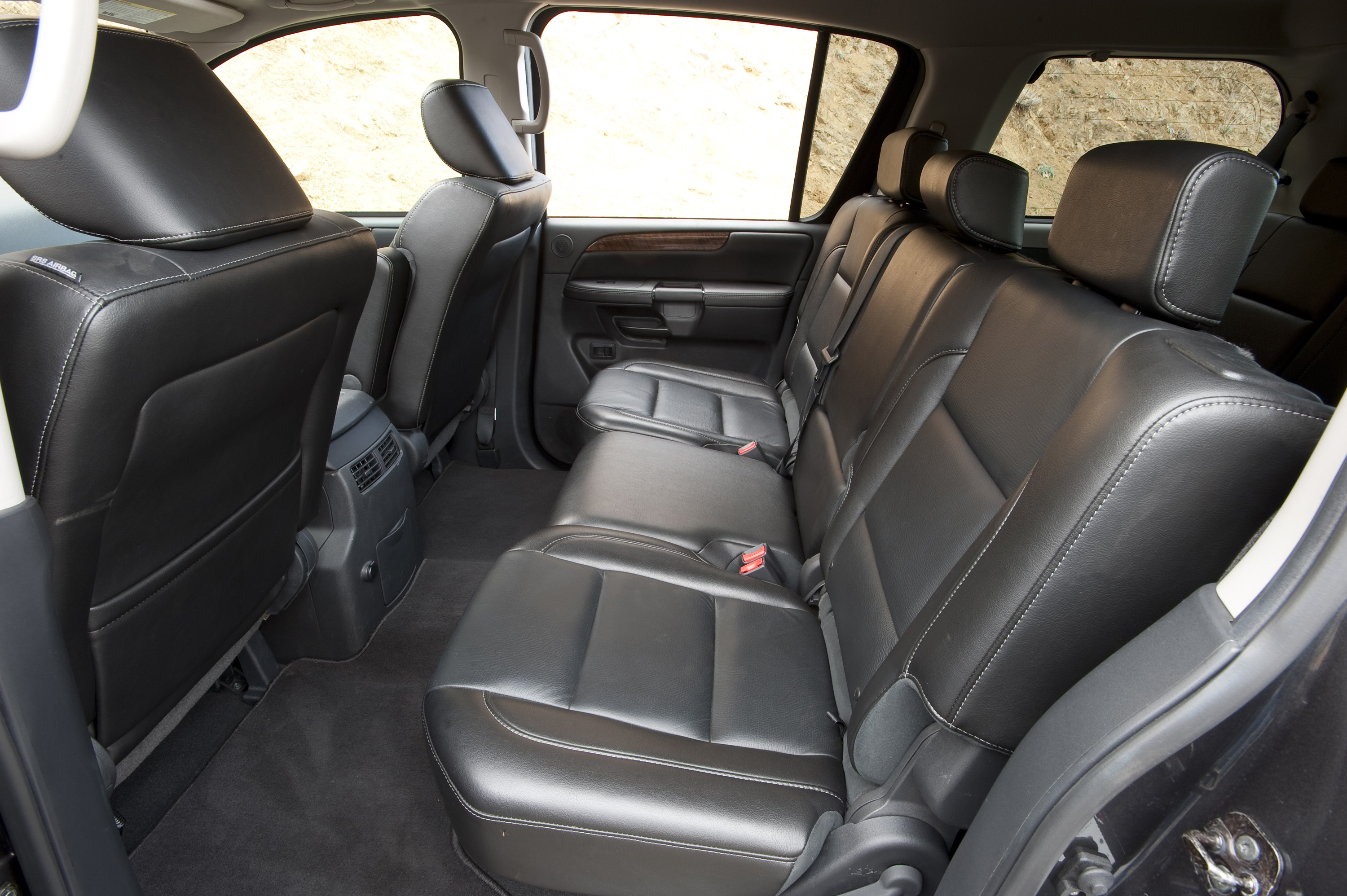 Nissan Armada photo #15