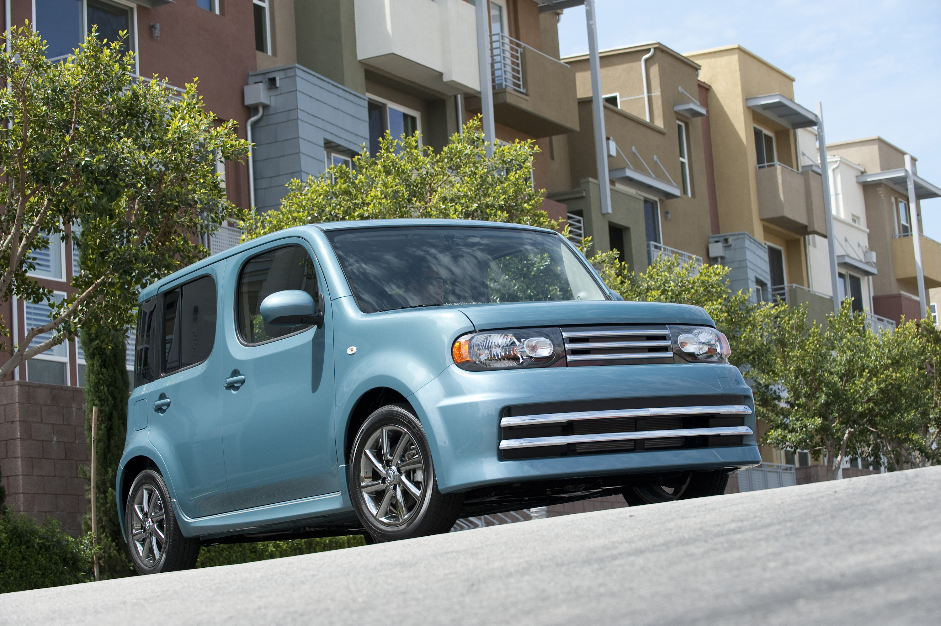 Nissan Cube photo #2