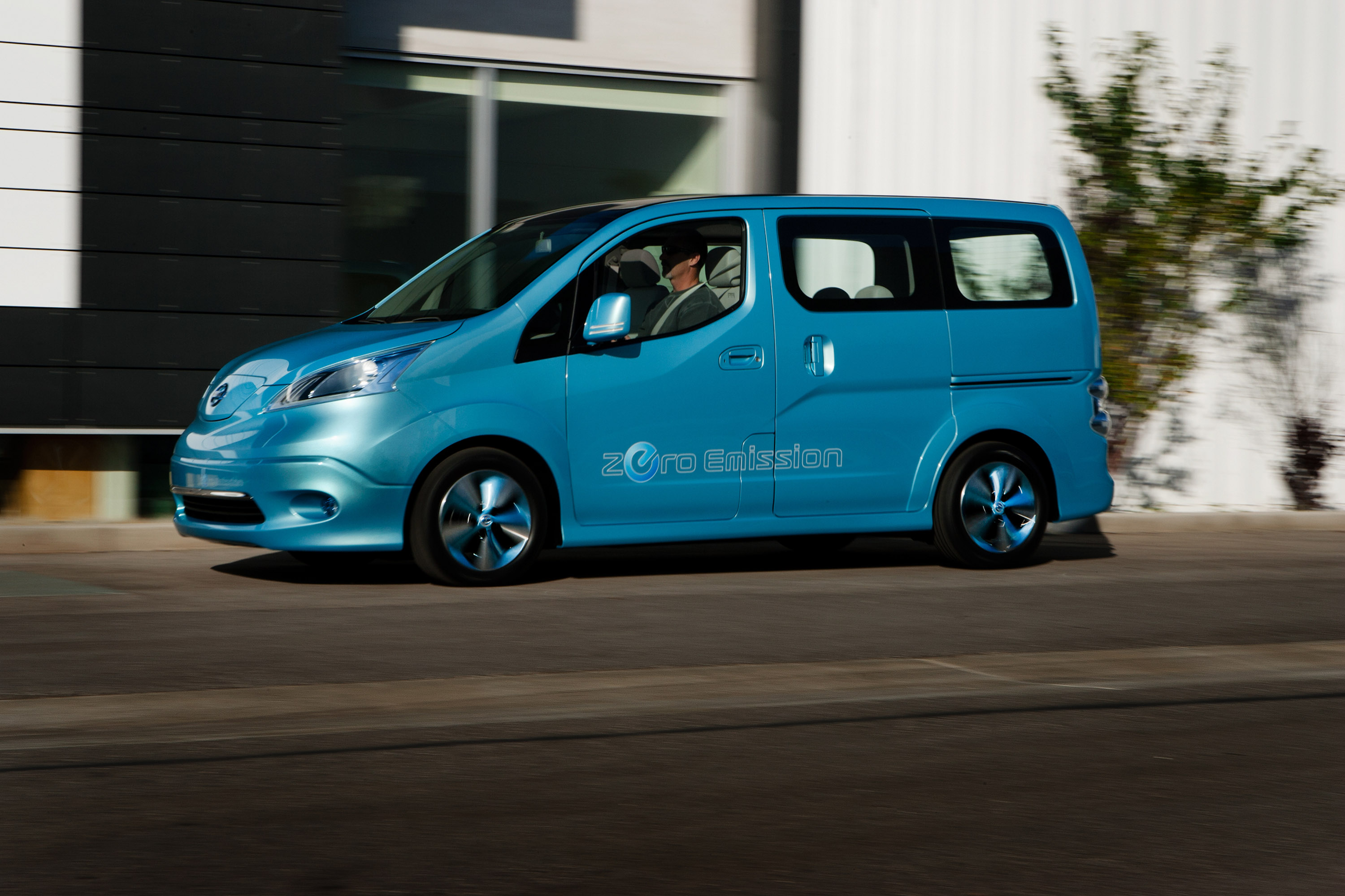 Nissan e-NV200 Concept photo #2