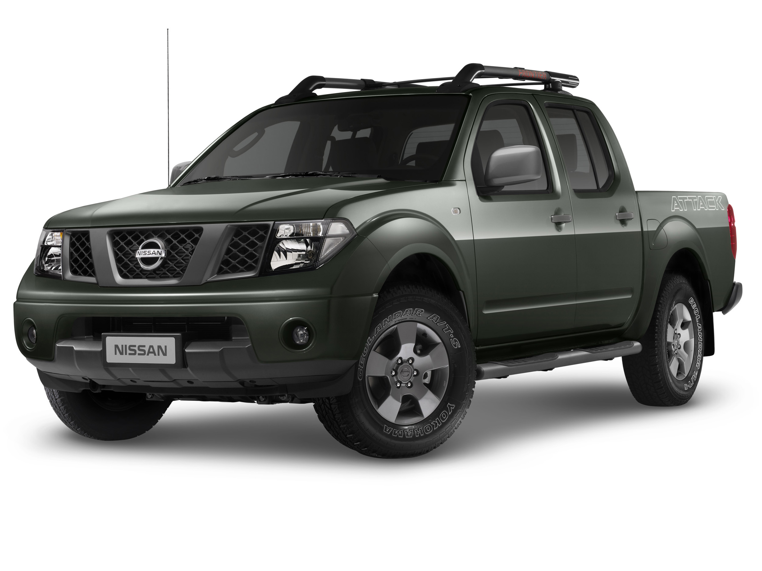 Nissan Frontier Crew Cab photo #3