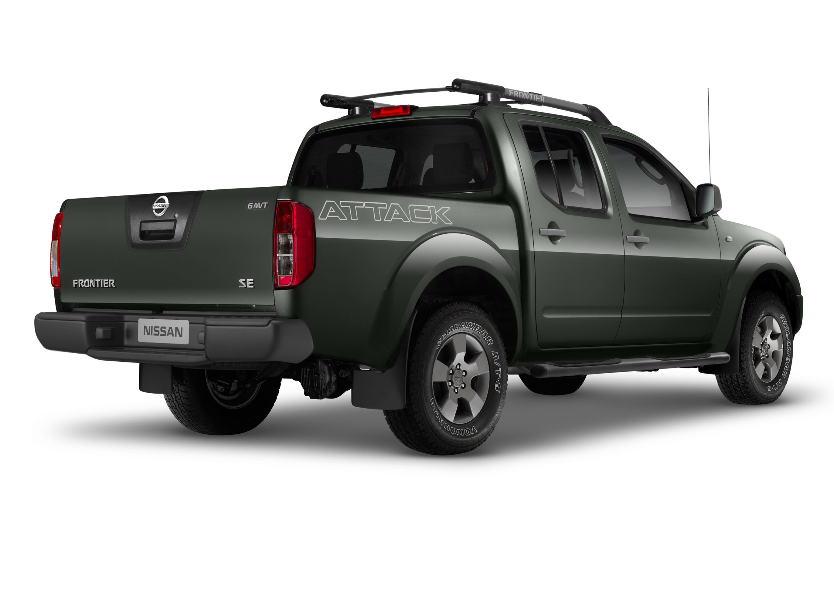 Nissan Frontier Crew Cab photo #17