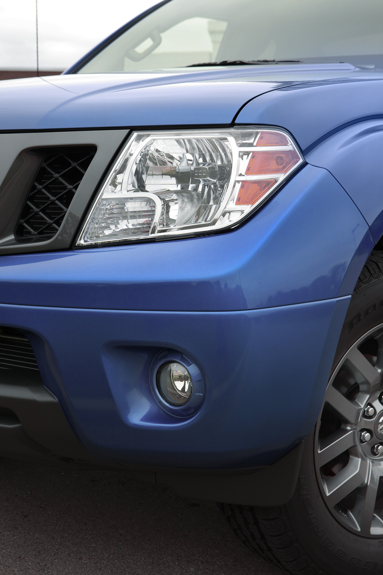 Nissan Frontier Crew Cab photo #34