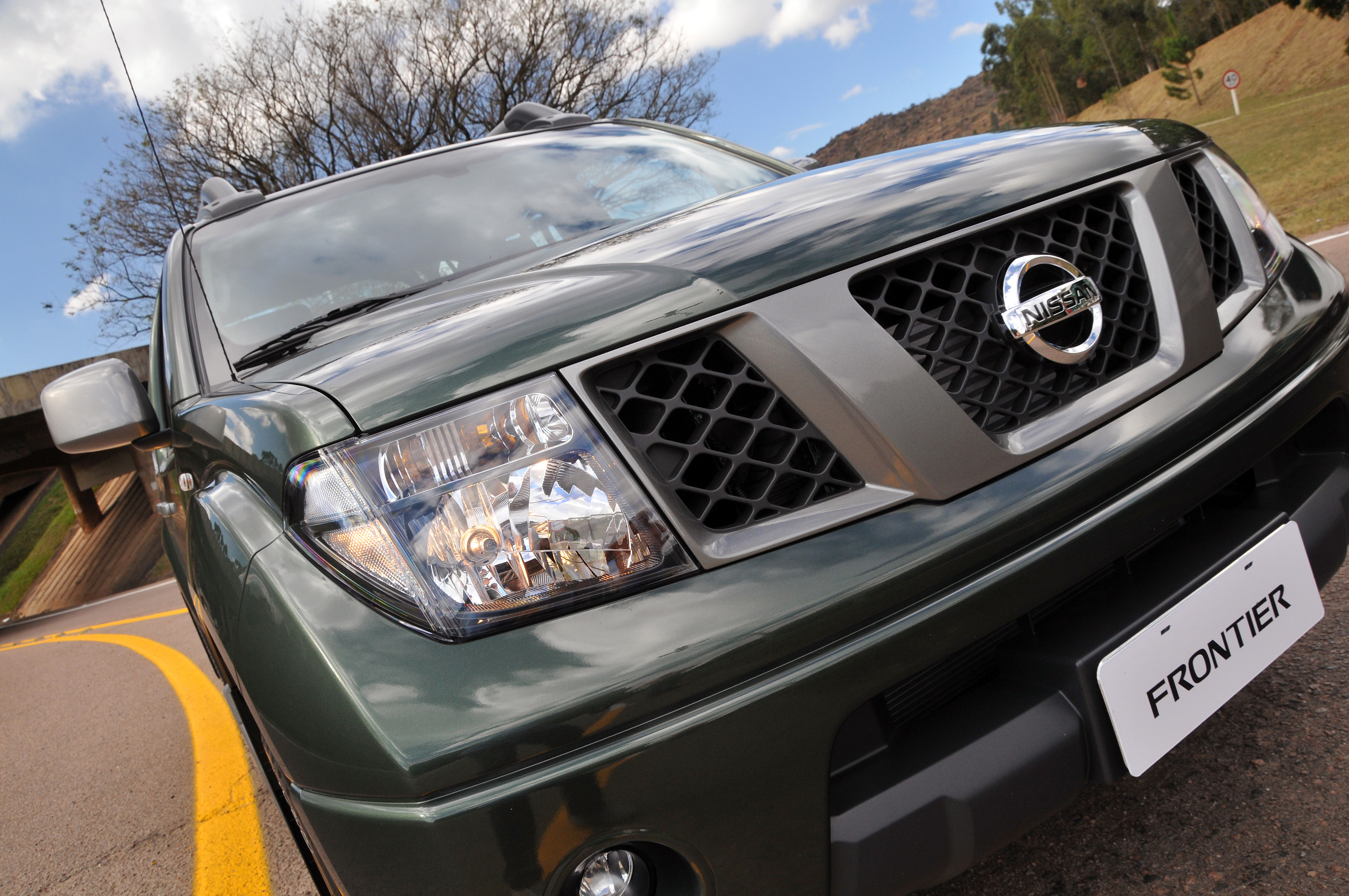 Nissan Frontier Crew Cab photo #35
