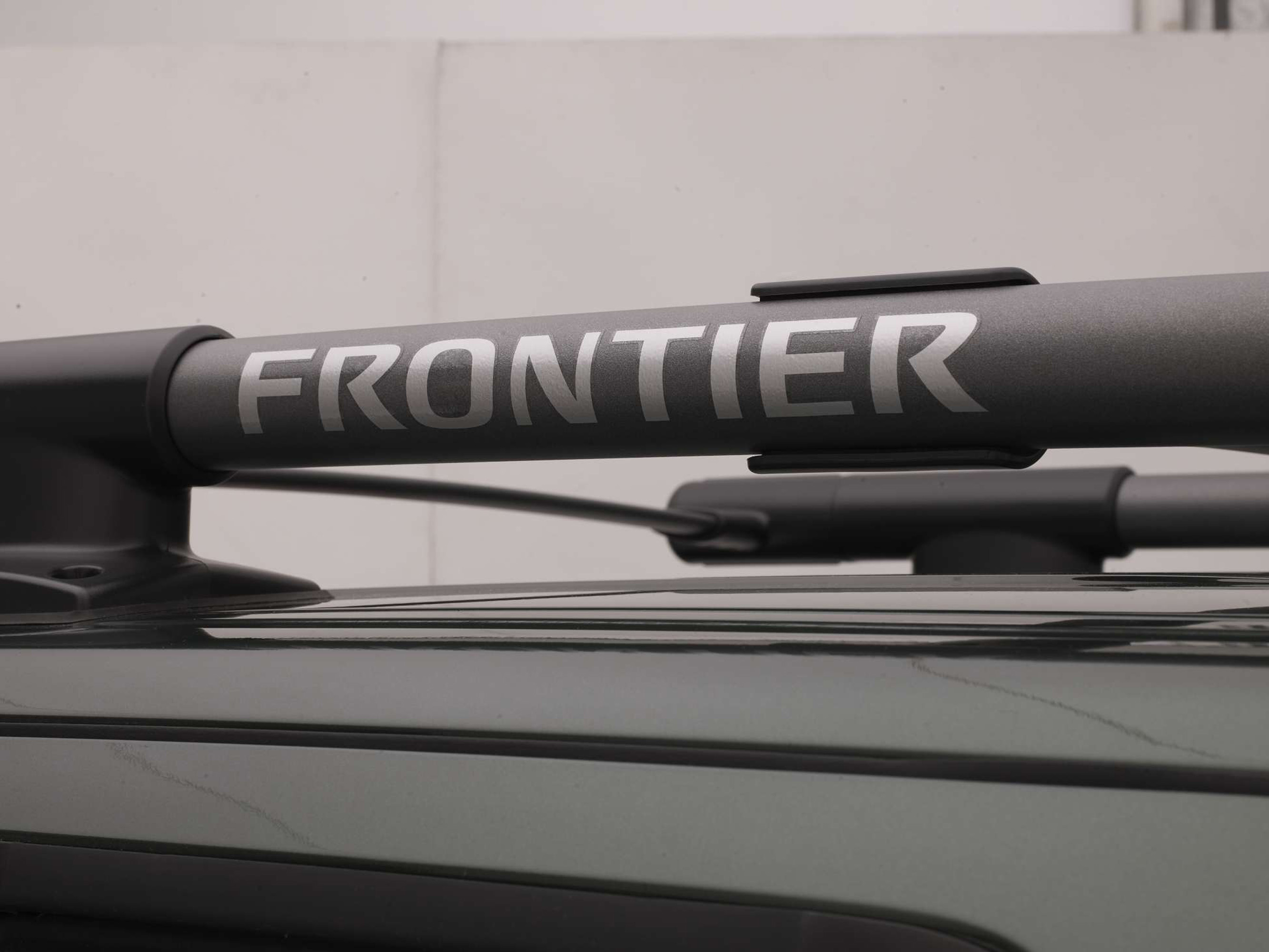 Nissan Frontier Crew Cab photo #39