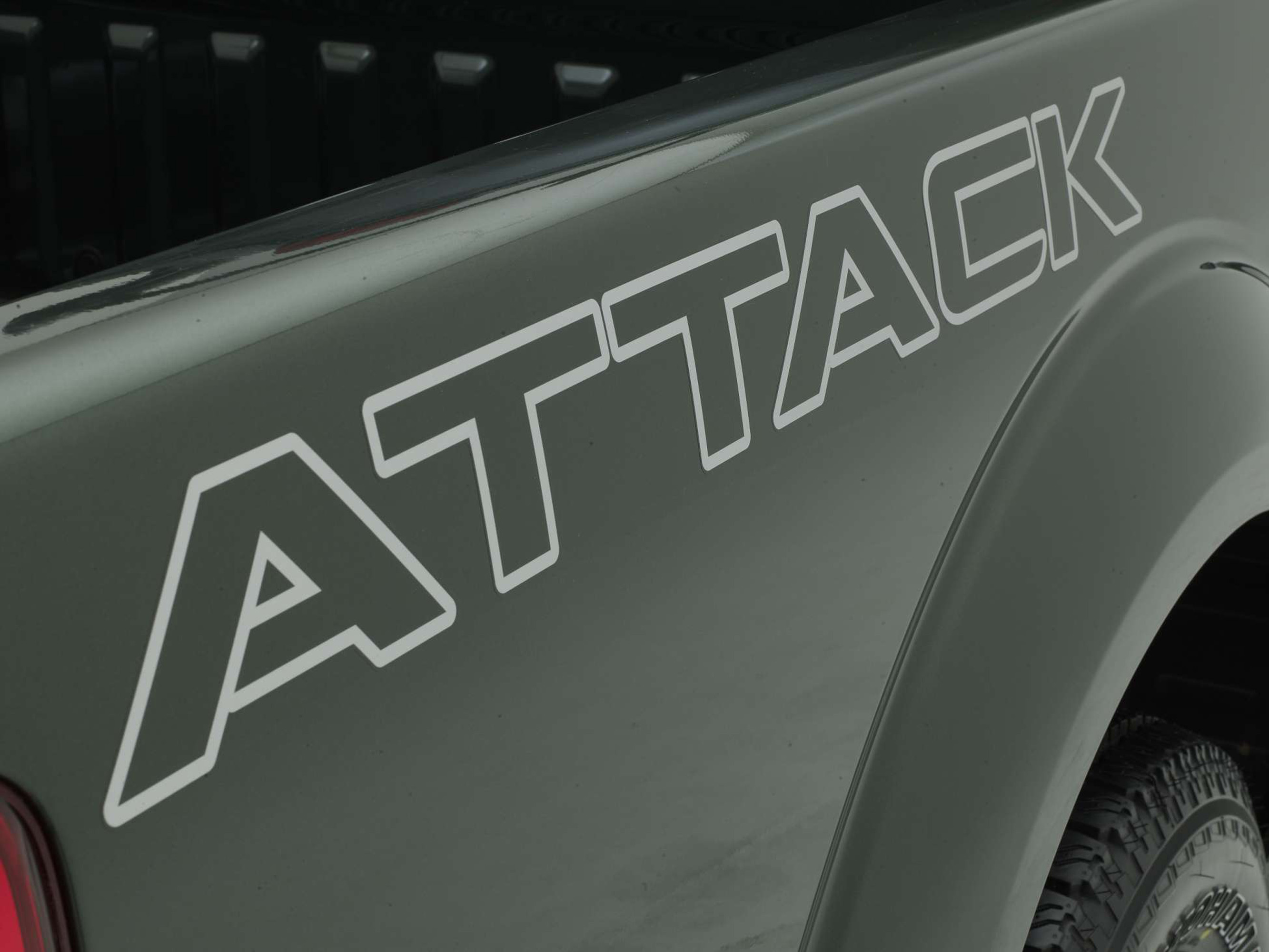 Nissan Frontier Crew Cab photo #40