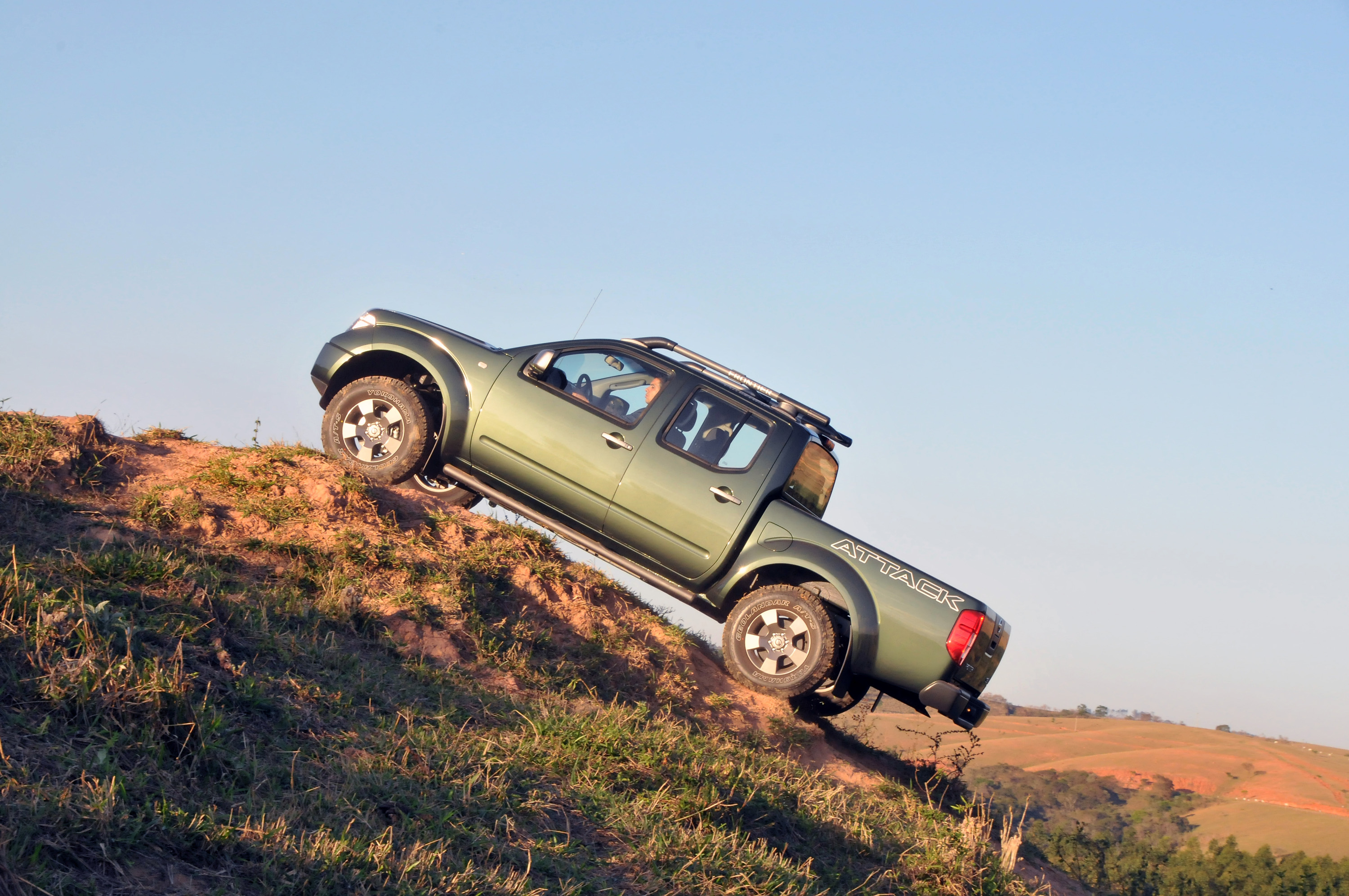 Nissan Frontier Crew Cab photo #42