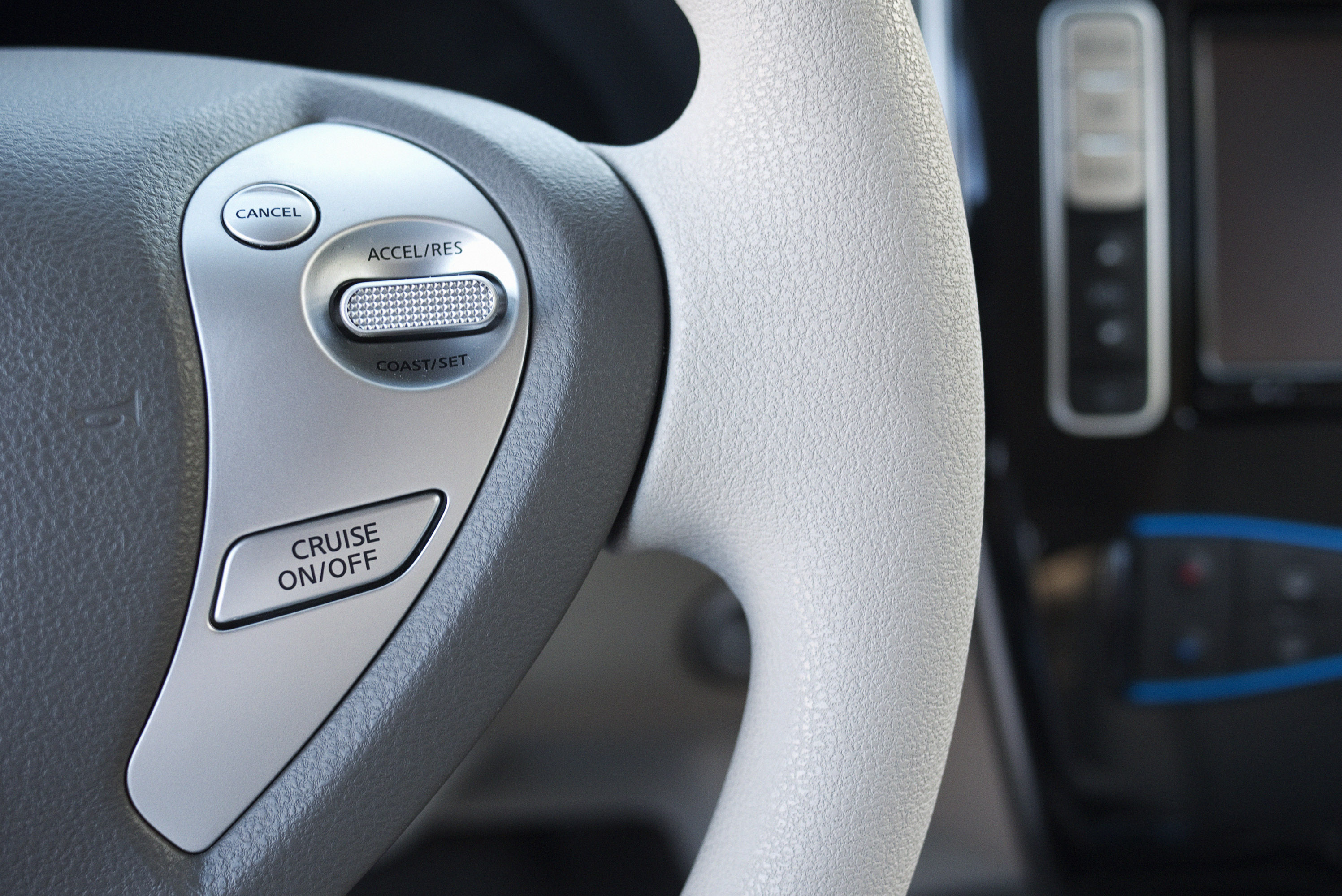 Nissan LEAF photo #28