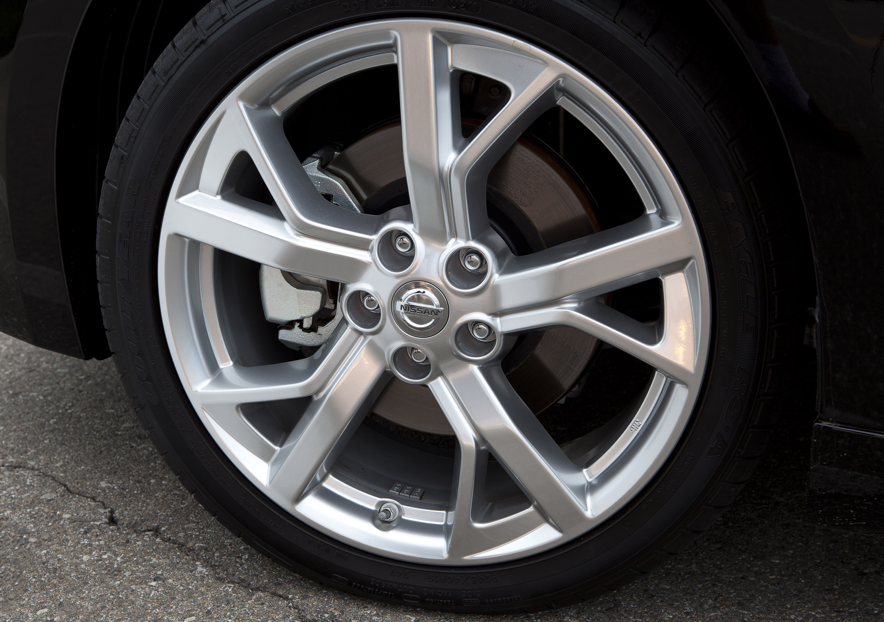 Nissan Maxima photo #34
