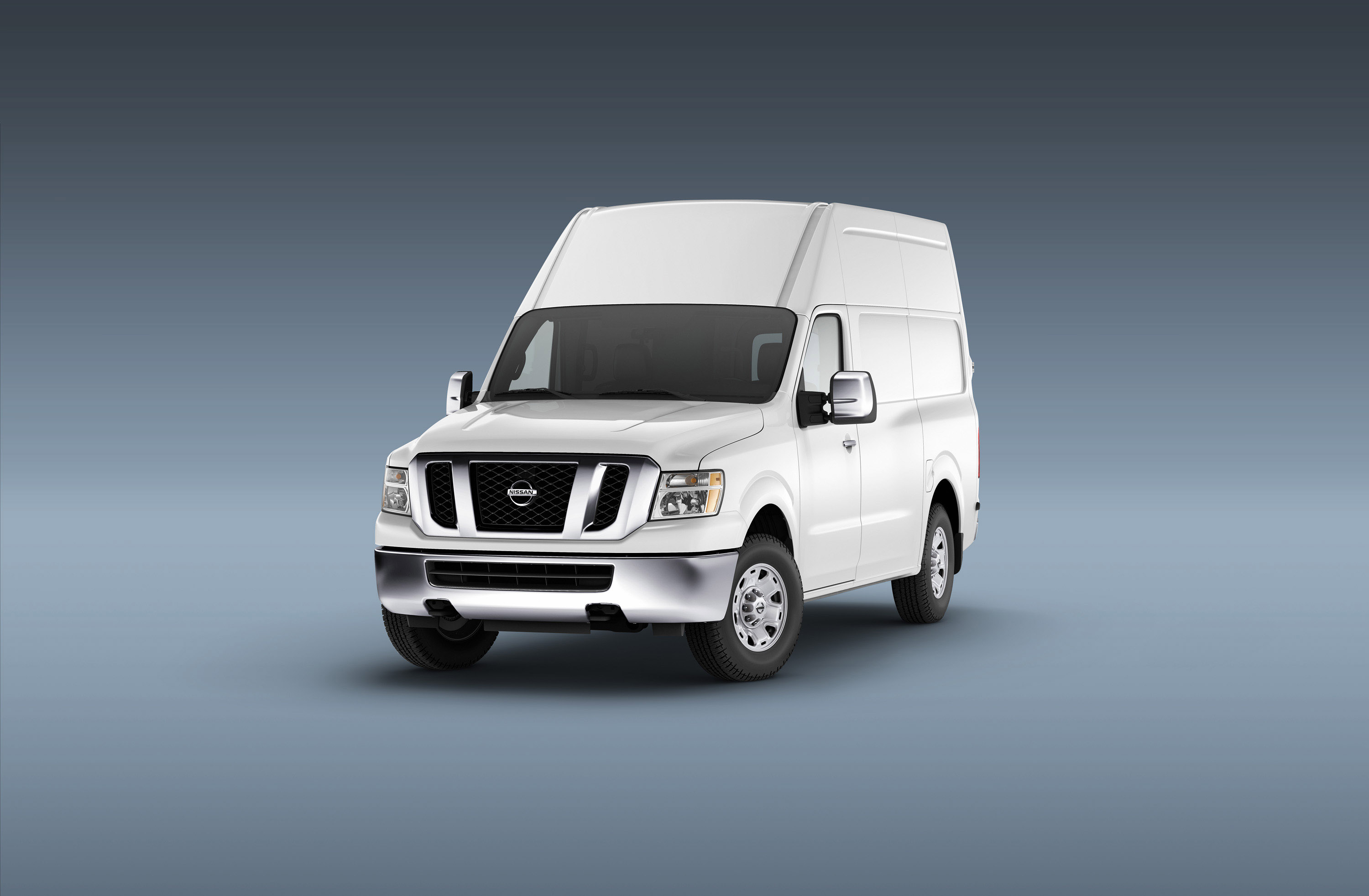 Nissan NV photo #2