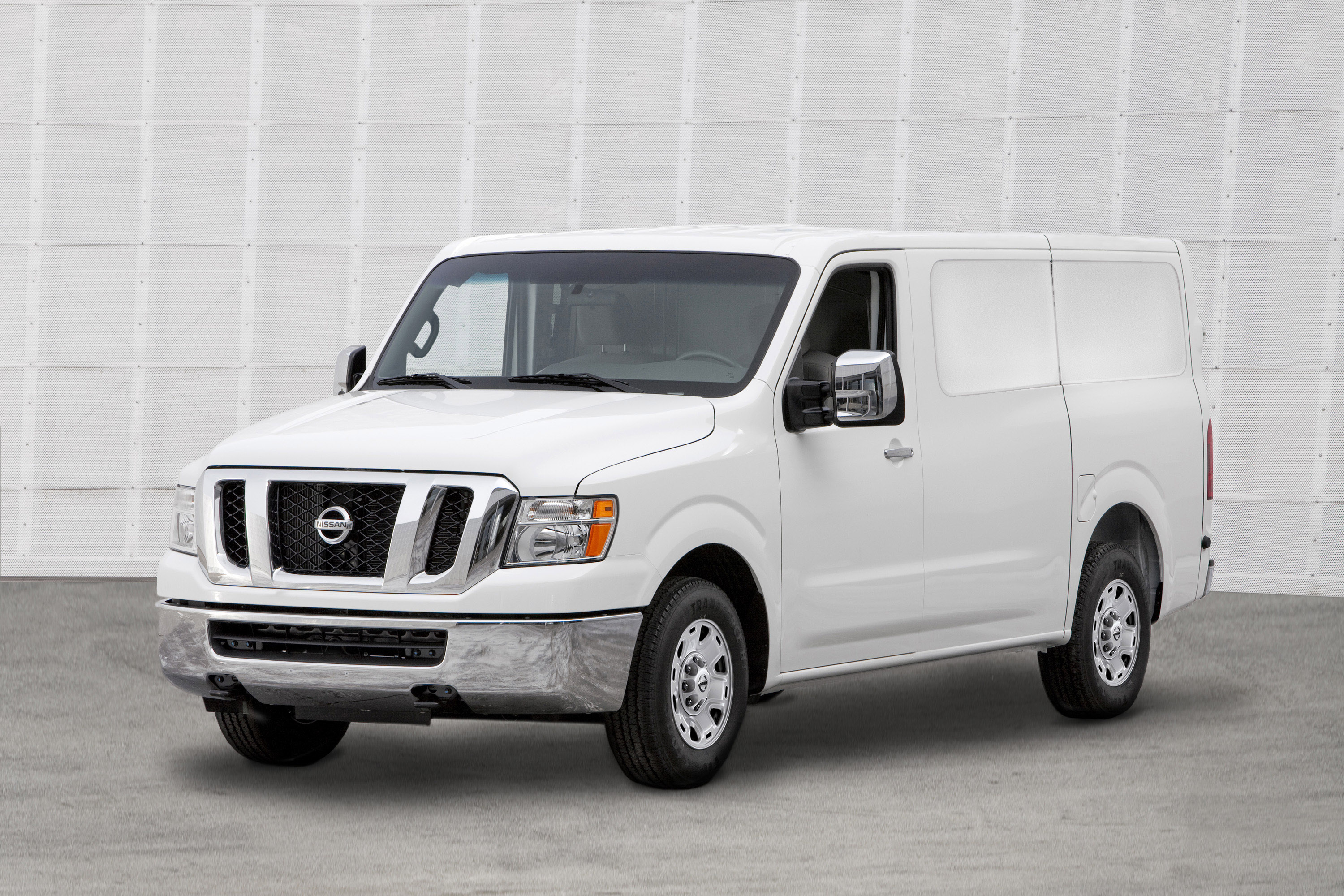 2012 Nissan NV - HD Pictures @ carsinvasion.com