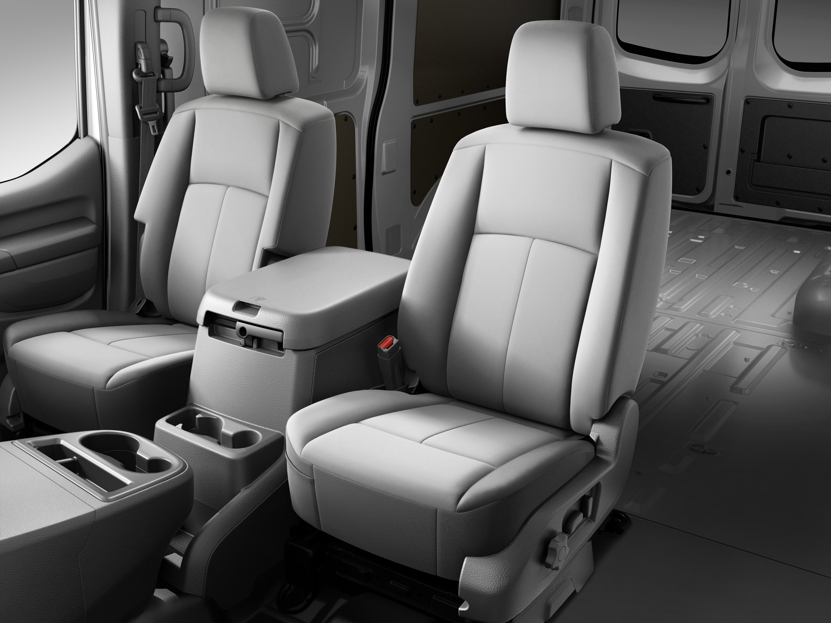 Nissan NV photo #16