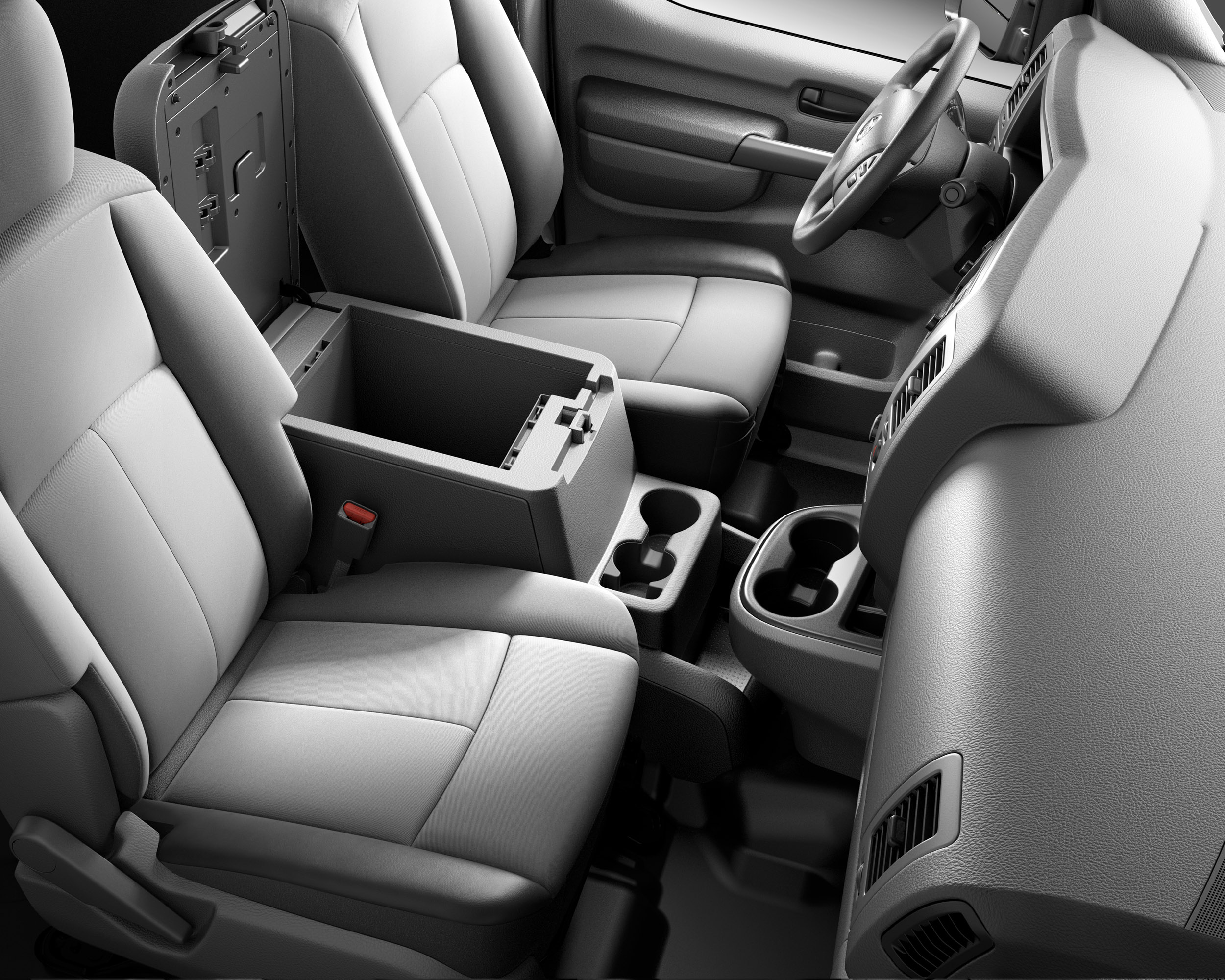 Nissan NV photo #19