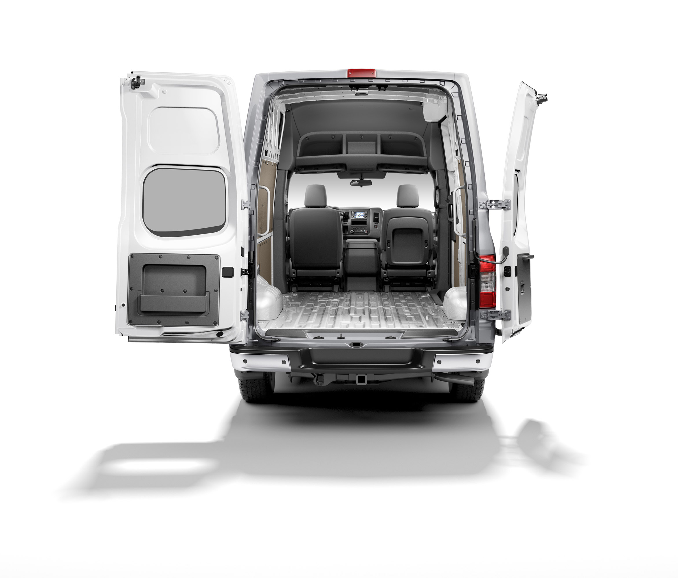 Nissan NV photo #21
