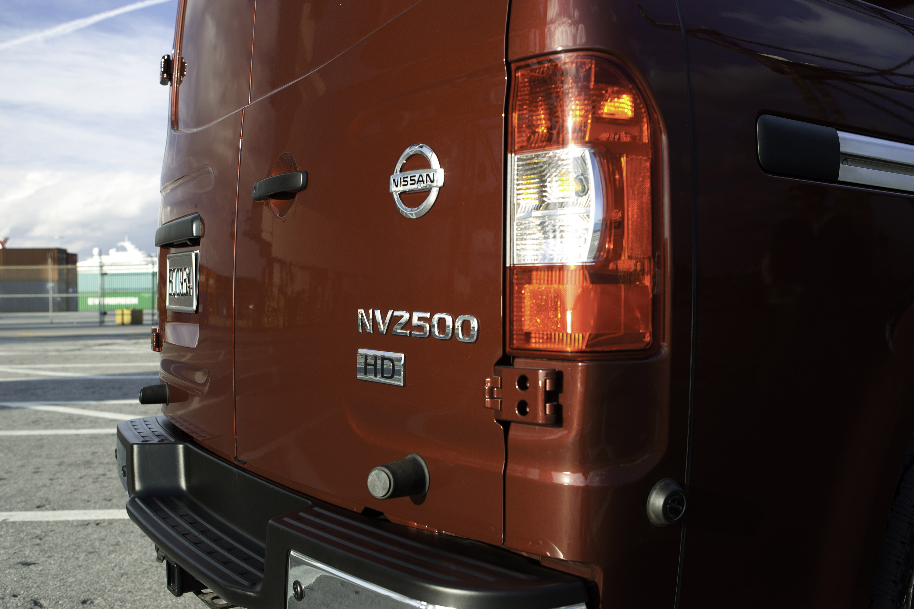 Nissan NV photo #23