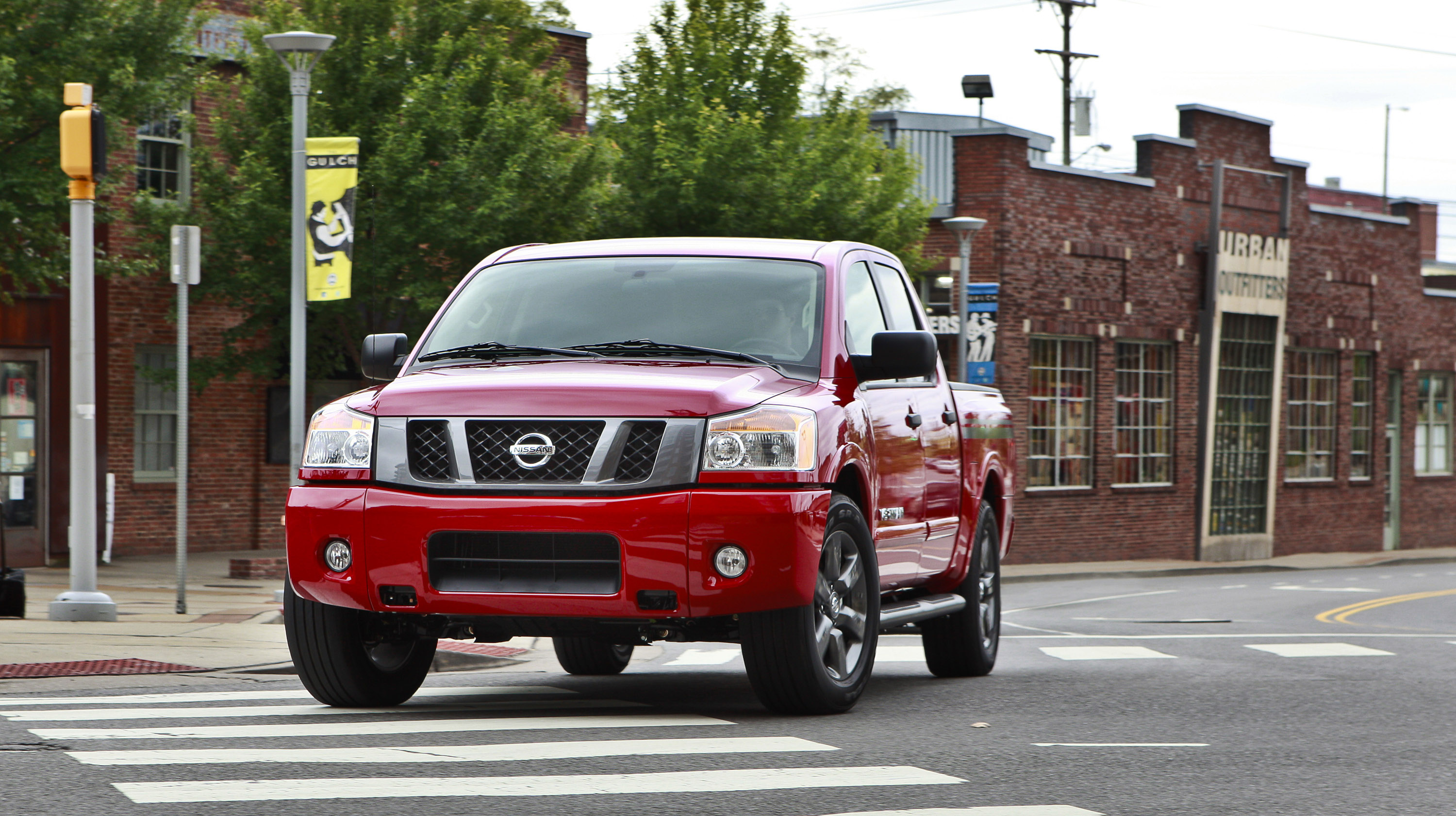 Nissan Titan Crew Cab photo #1