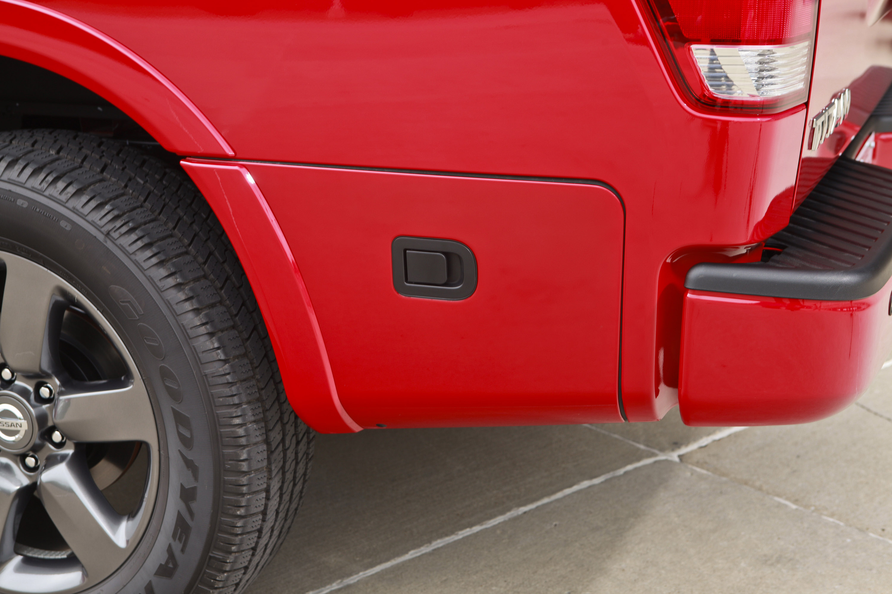 Nissan Titan Crew Cab photo #16
