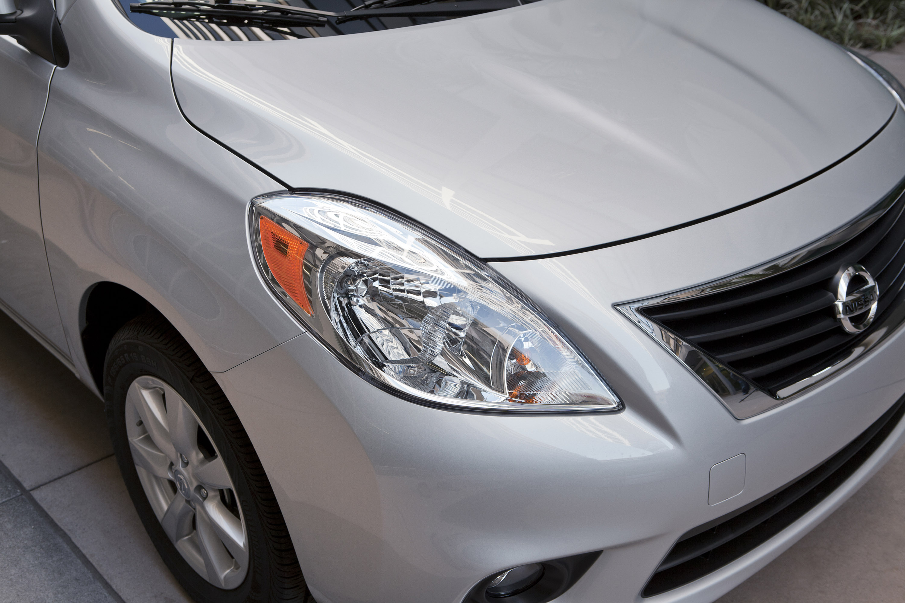 Nissan Versa SV photo #22