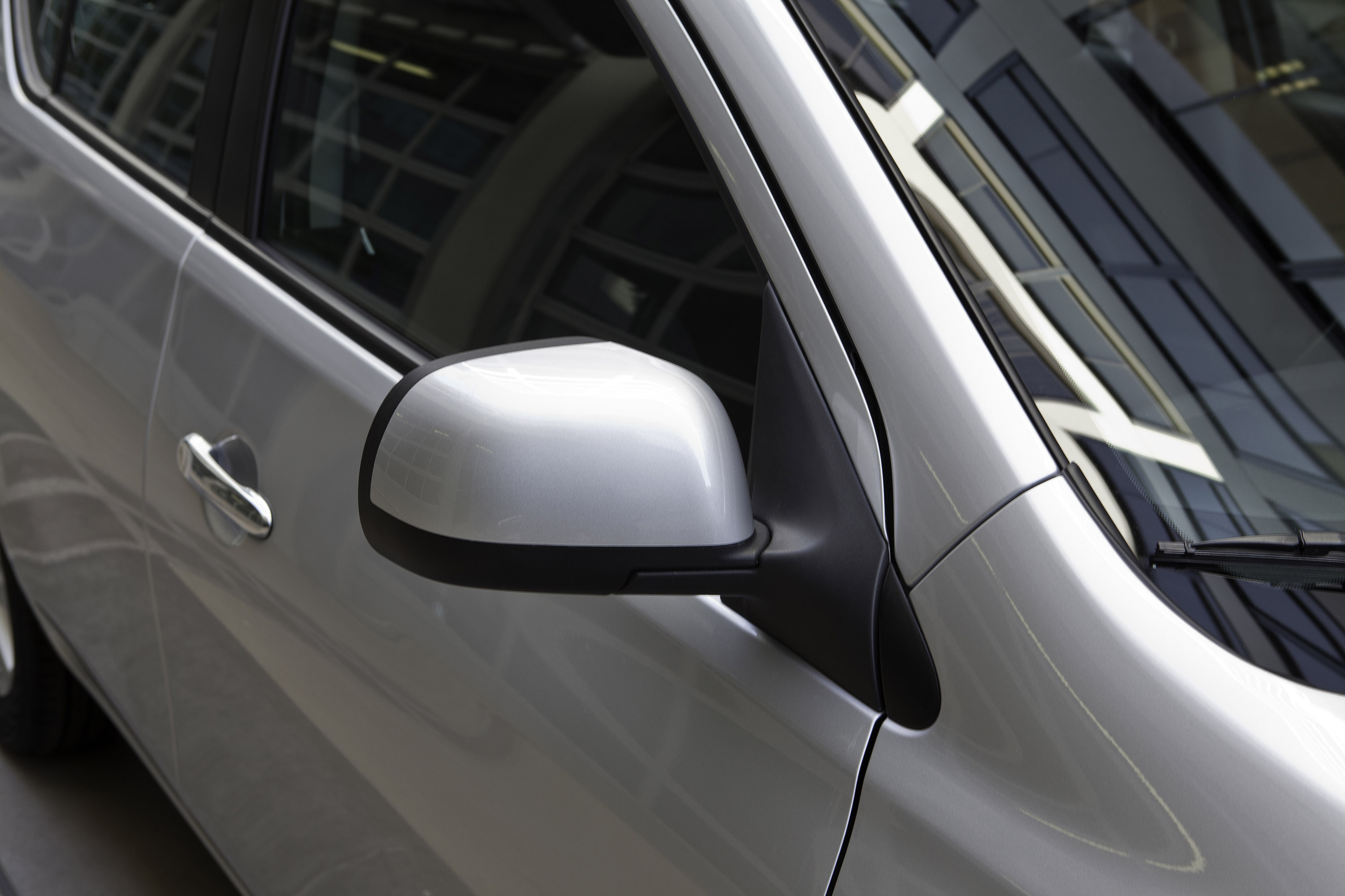 Nissan Versa SV photo #23