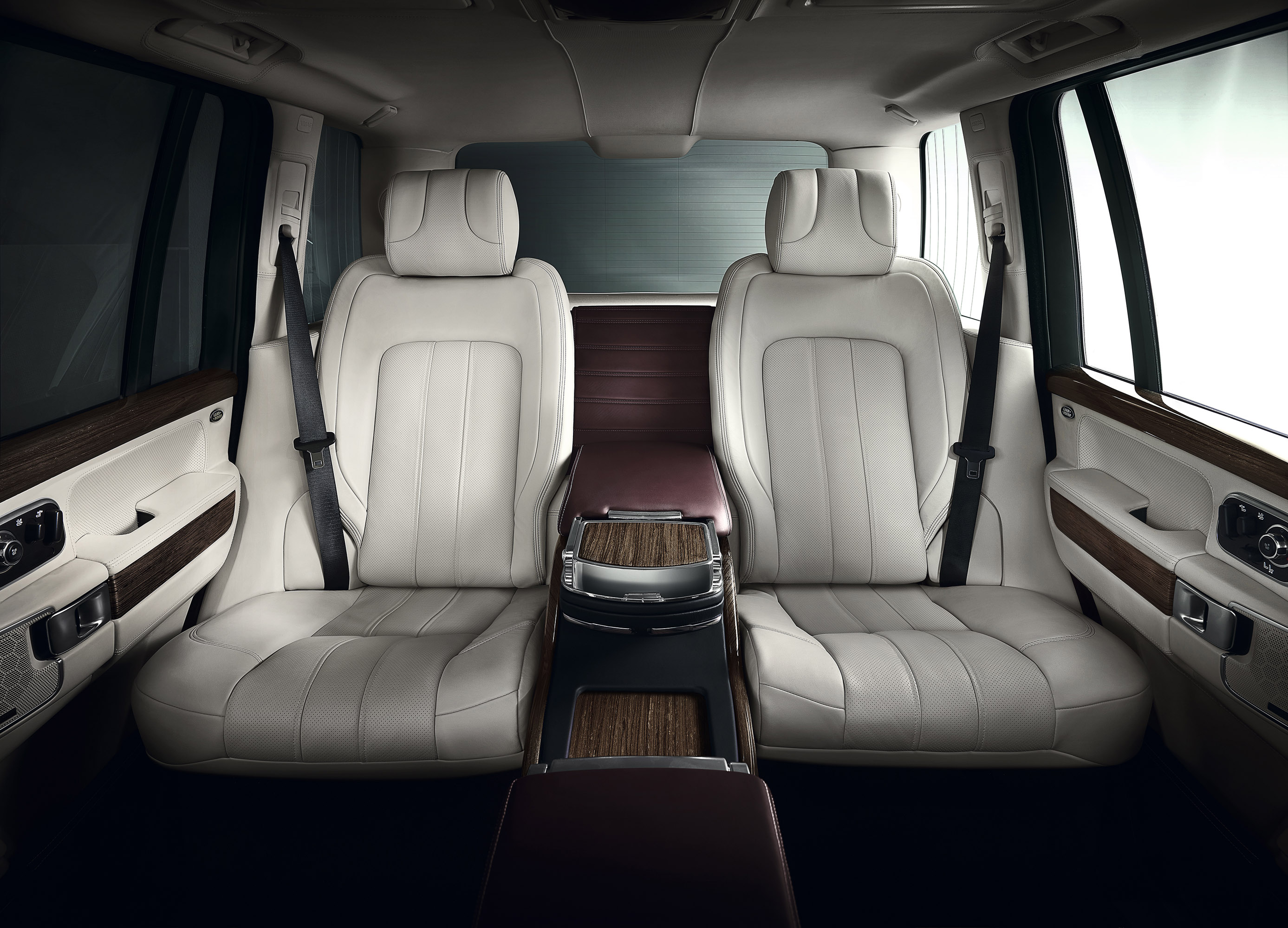 Range Rover Autobiography Ultimate Edition photo #2