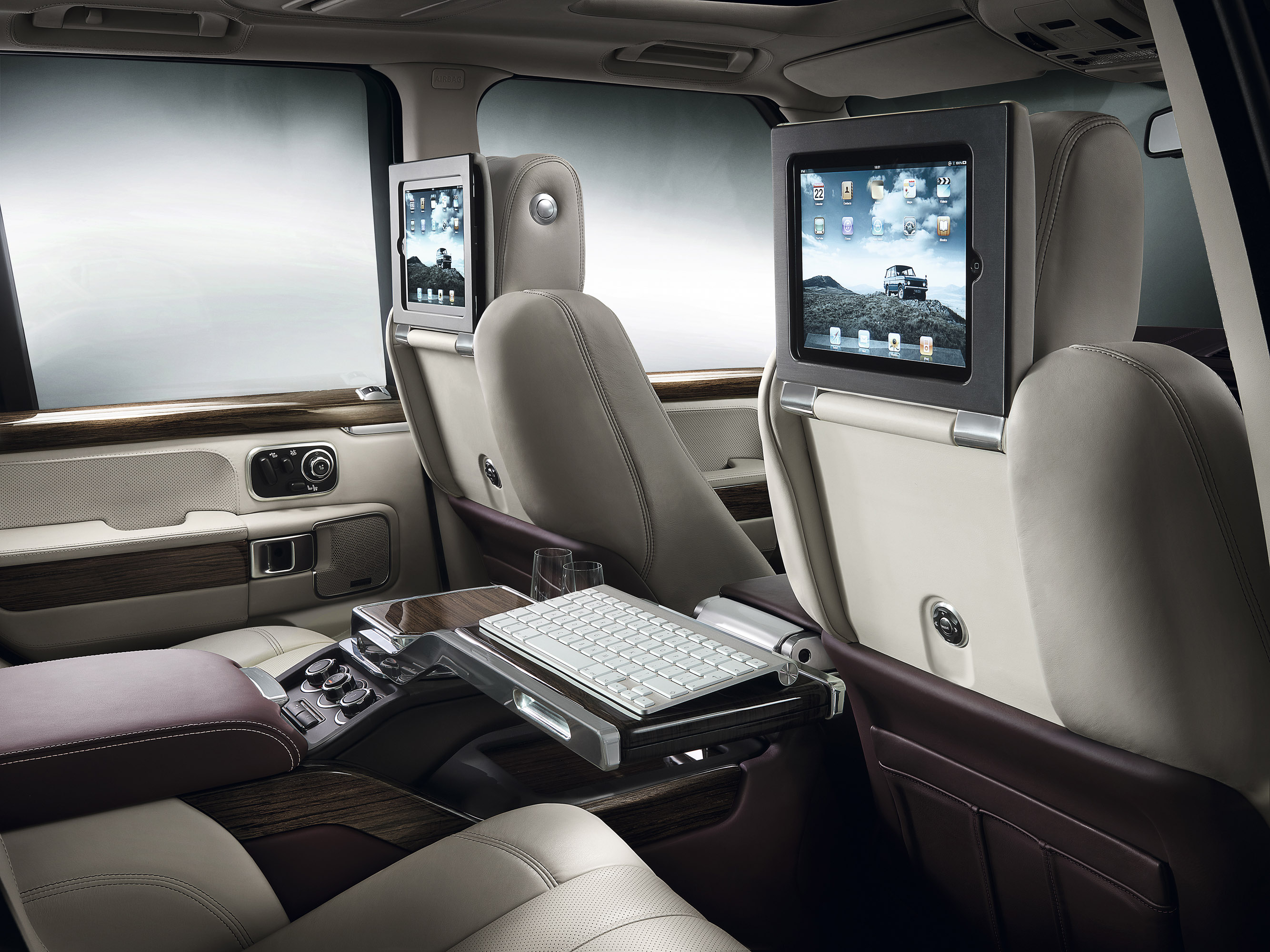Range Rover Autobiography Ultimate Edition photo #3