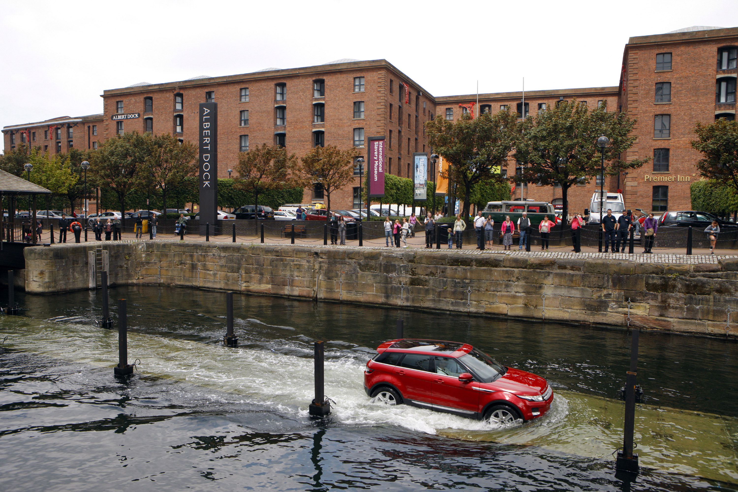 Range Rover Evoque 5-door photo #46
