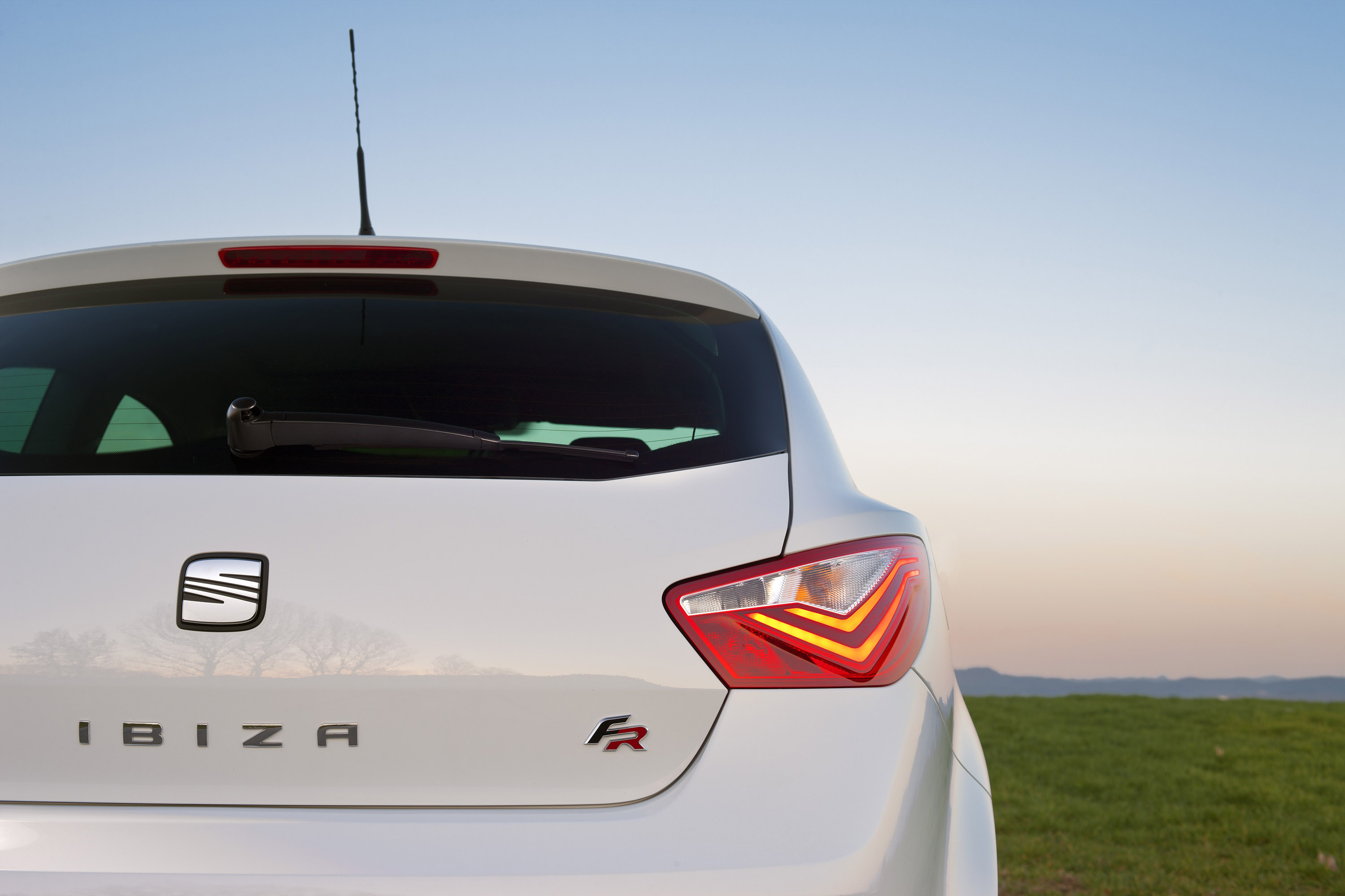 SEAT Ibiza photo #18