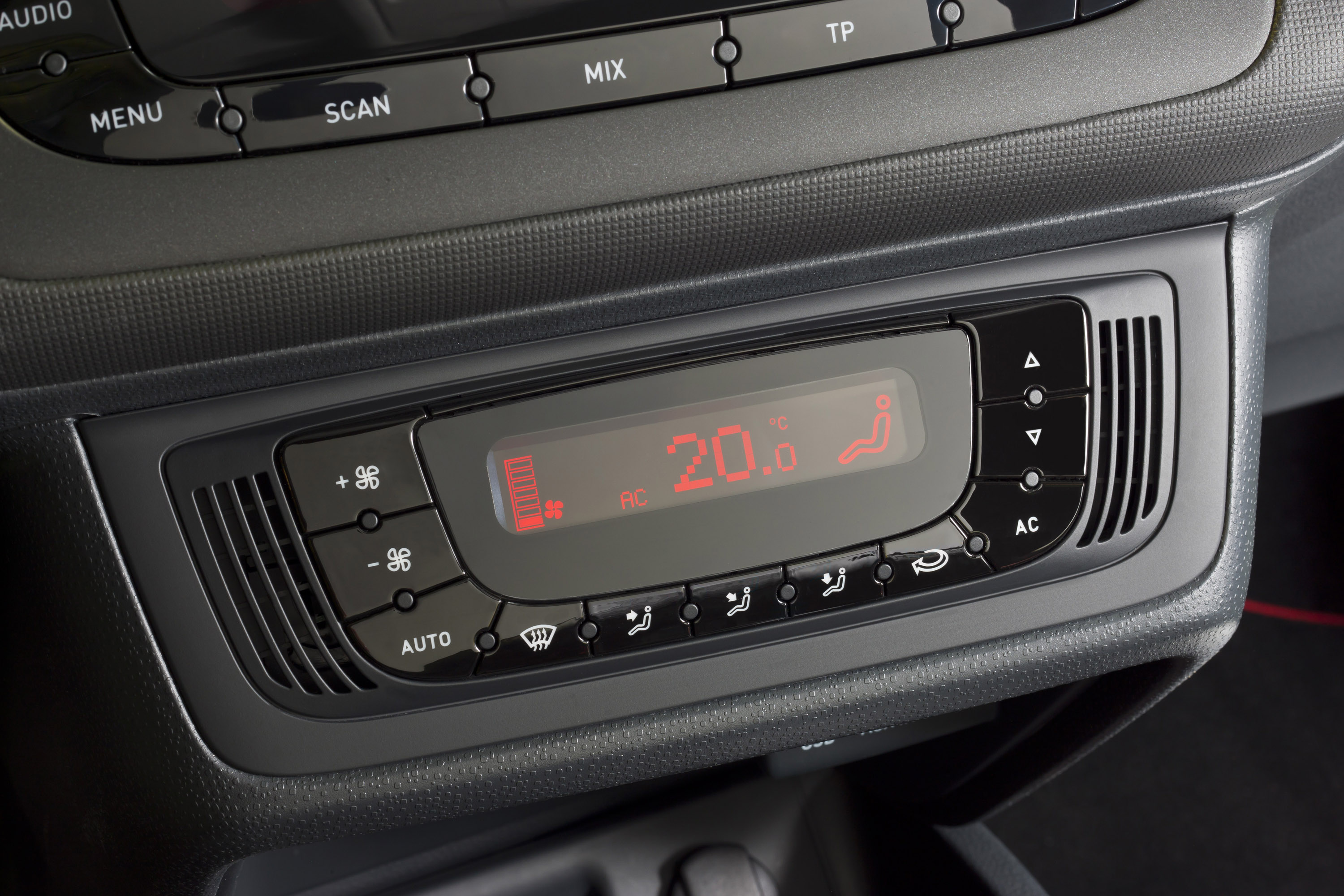 SEAT Ibiza photo #44