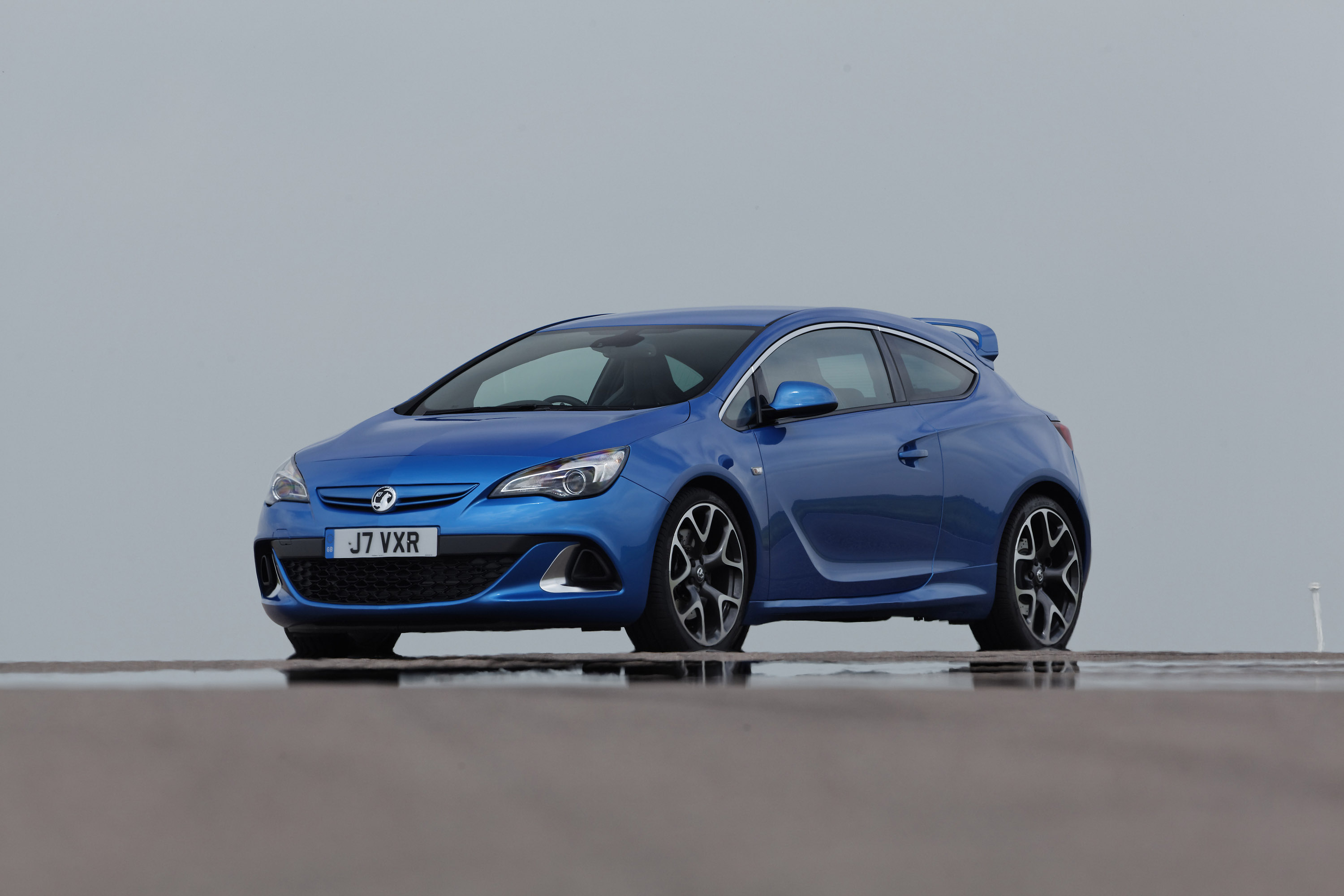 Vauxhall Astra OPC-VXR photo #34