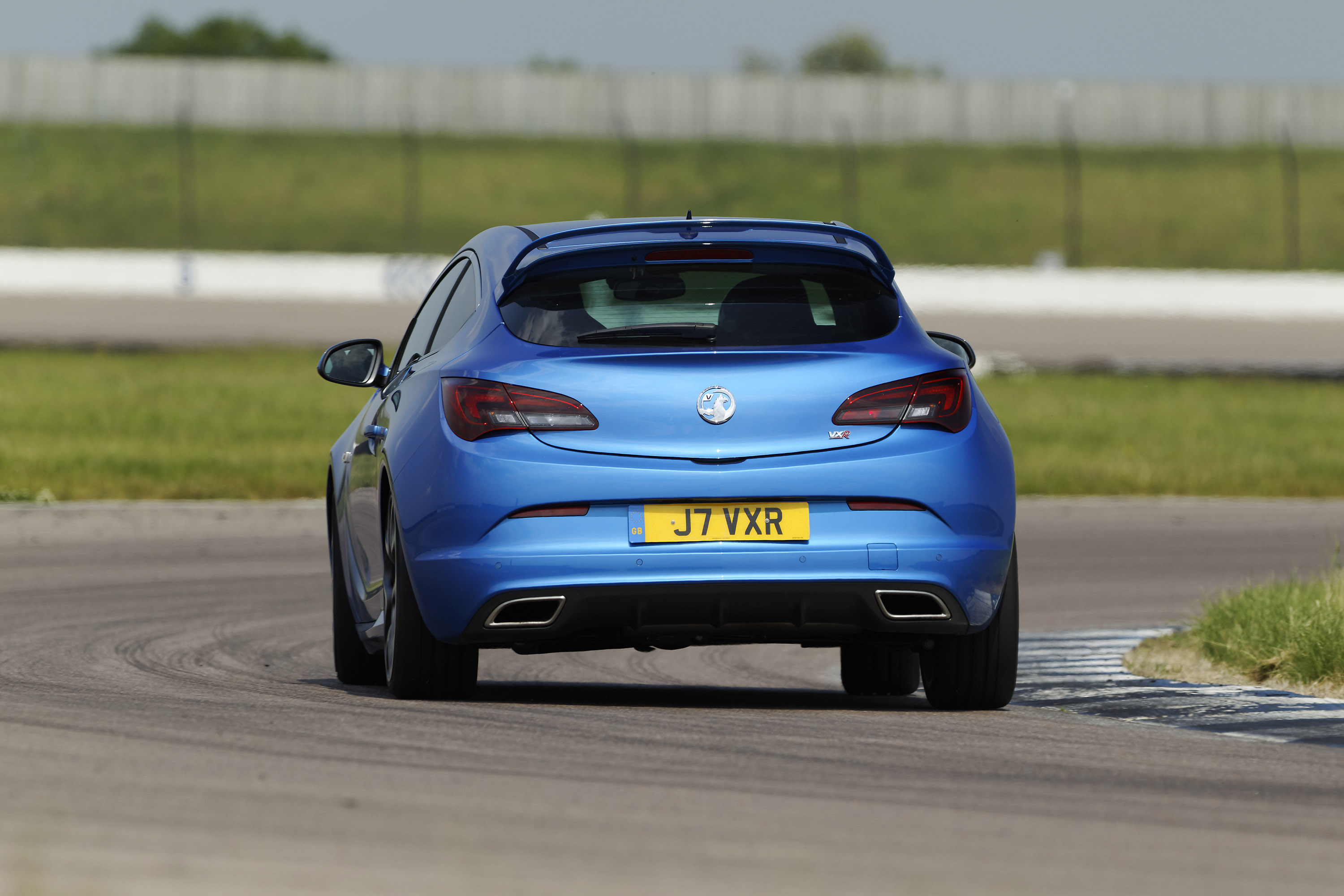 Vauxhall Astra OPC-VXR photo #87