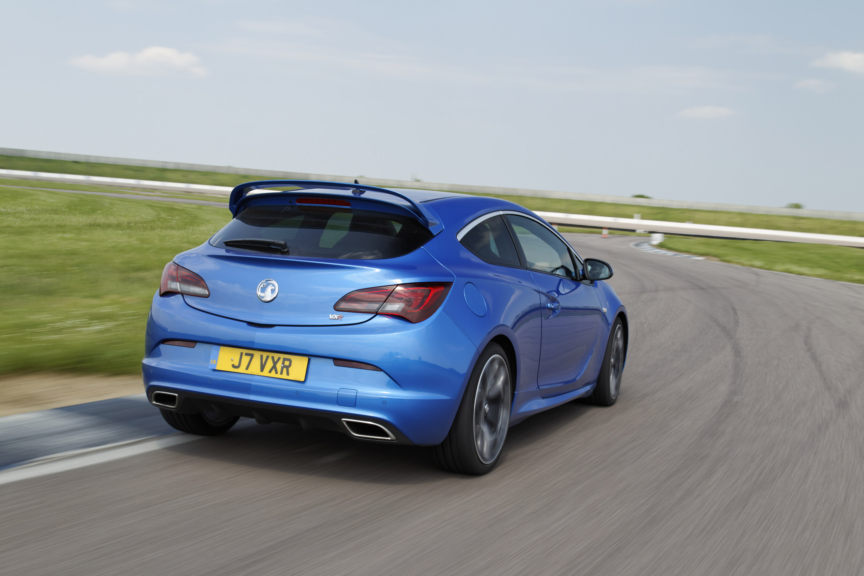 Vauxhall Astra OPC-VXR photo #88