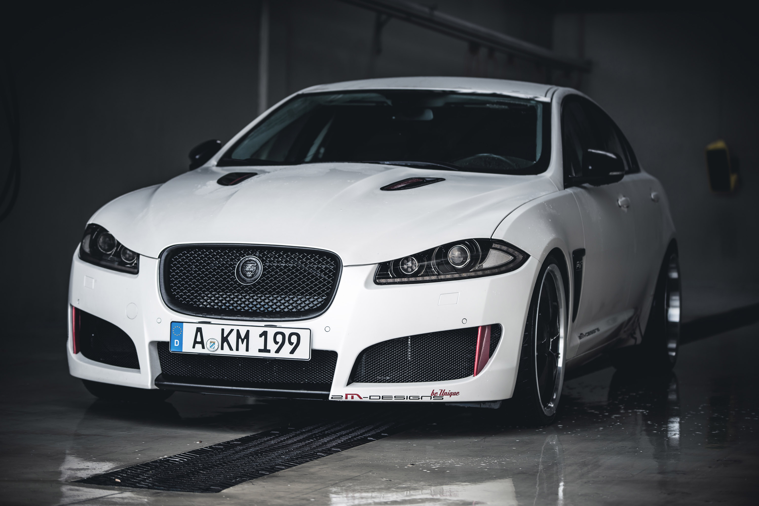 2M-Designs Jaguar XF photo #1