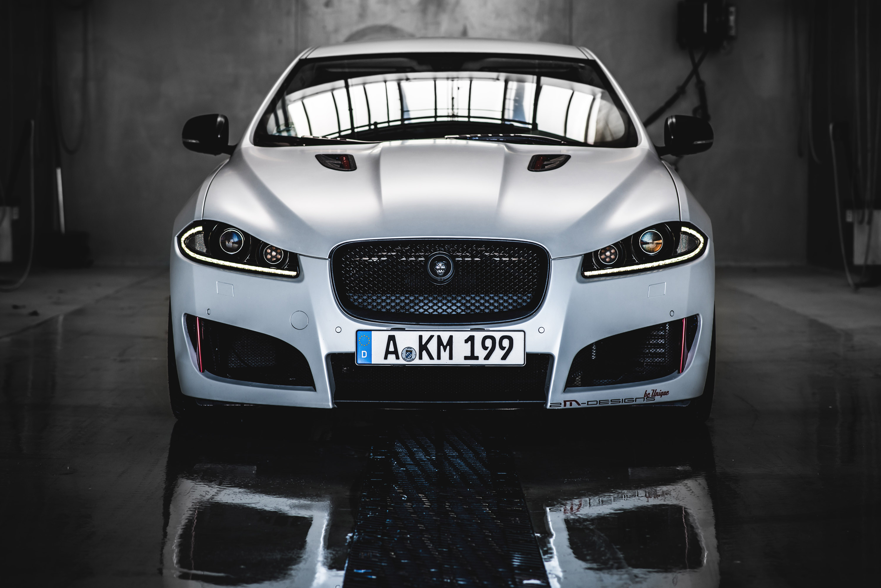 2M-Designs Jaguar XF photo #2