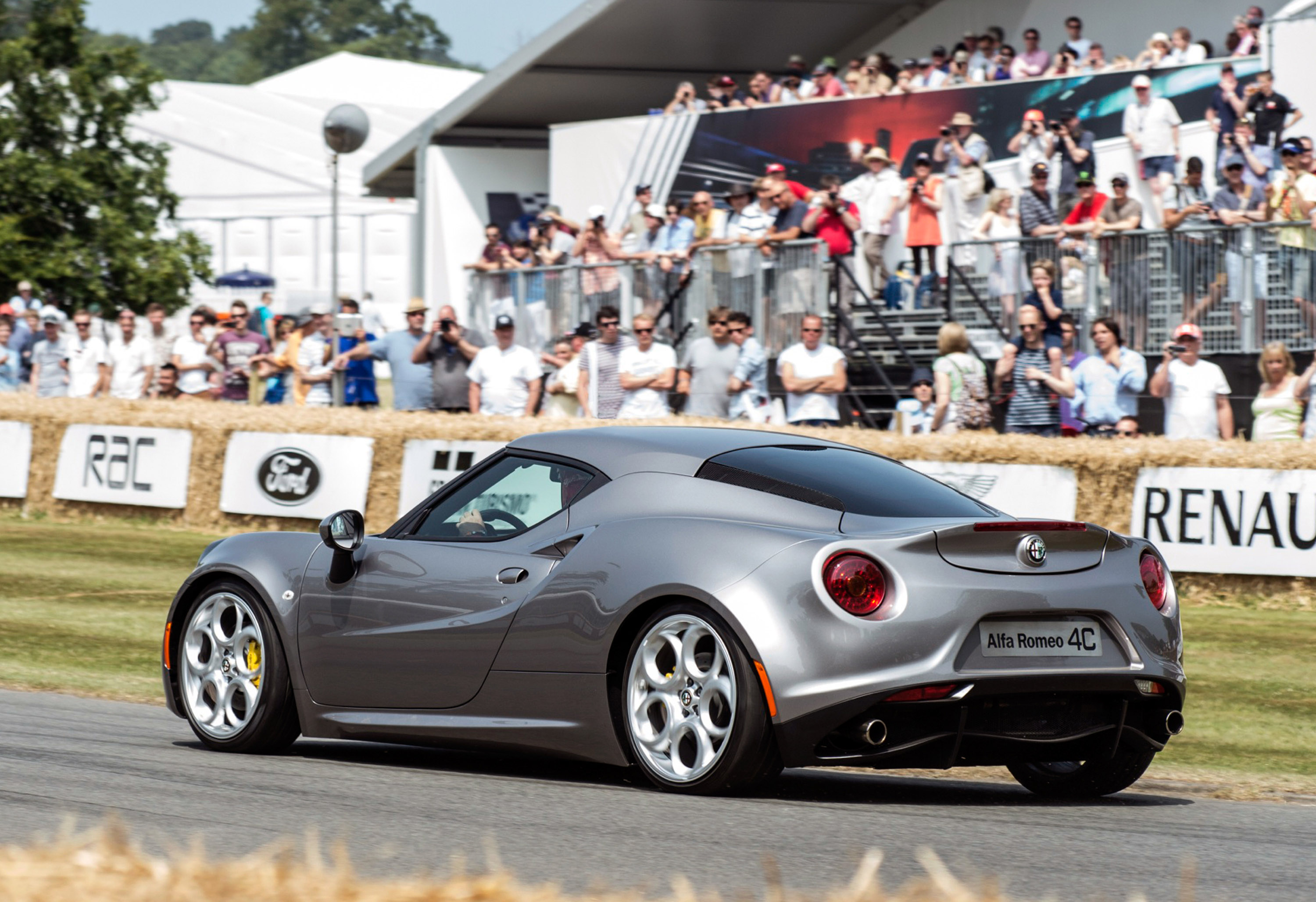 Alfa Romeo 4C Goodwood Festival photo #2