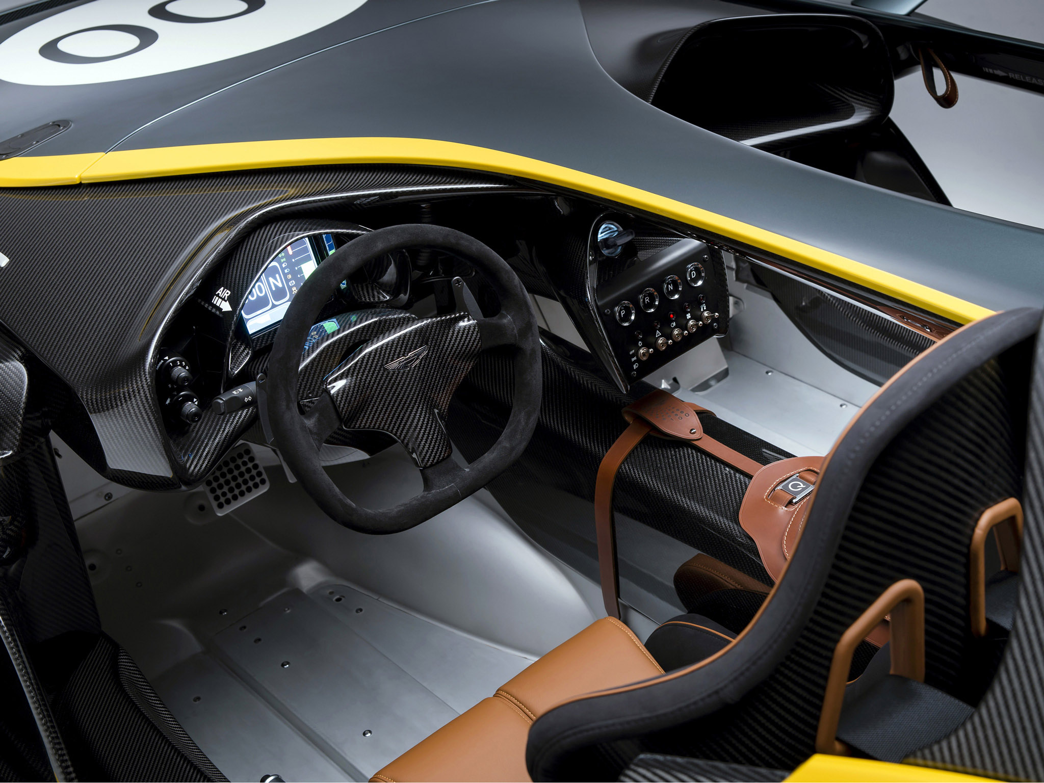 Aston Martin CC100 Speedster Concept photo #15
