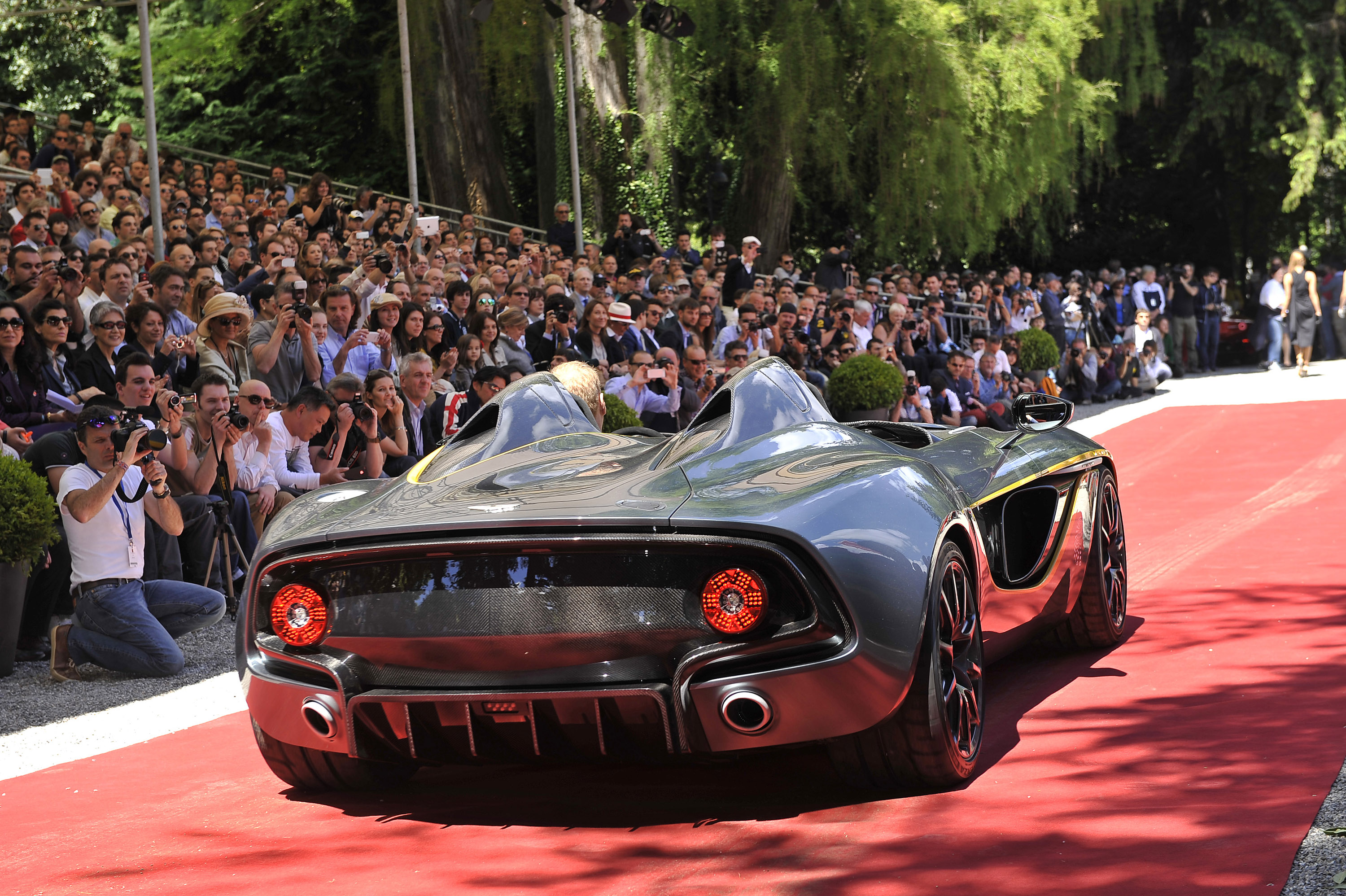 Aston Martin CC100 Speedster Concept photo #21