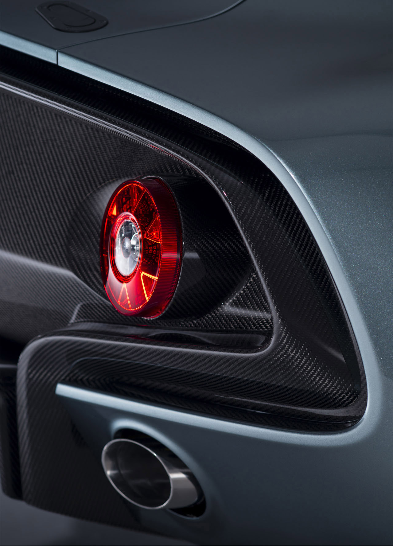 Aston Martin CC100 Speedster Concept photo #23