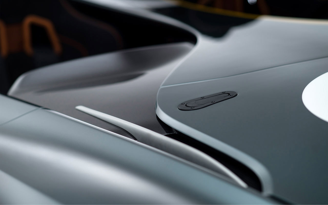Aston Martin CC100 Speedster Concept photo #31