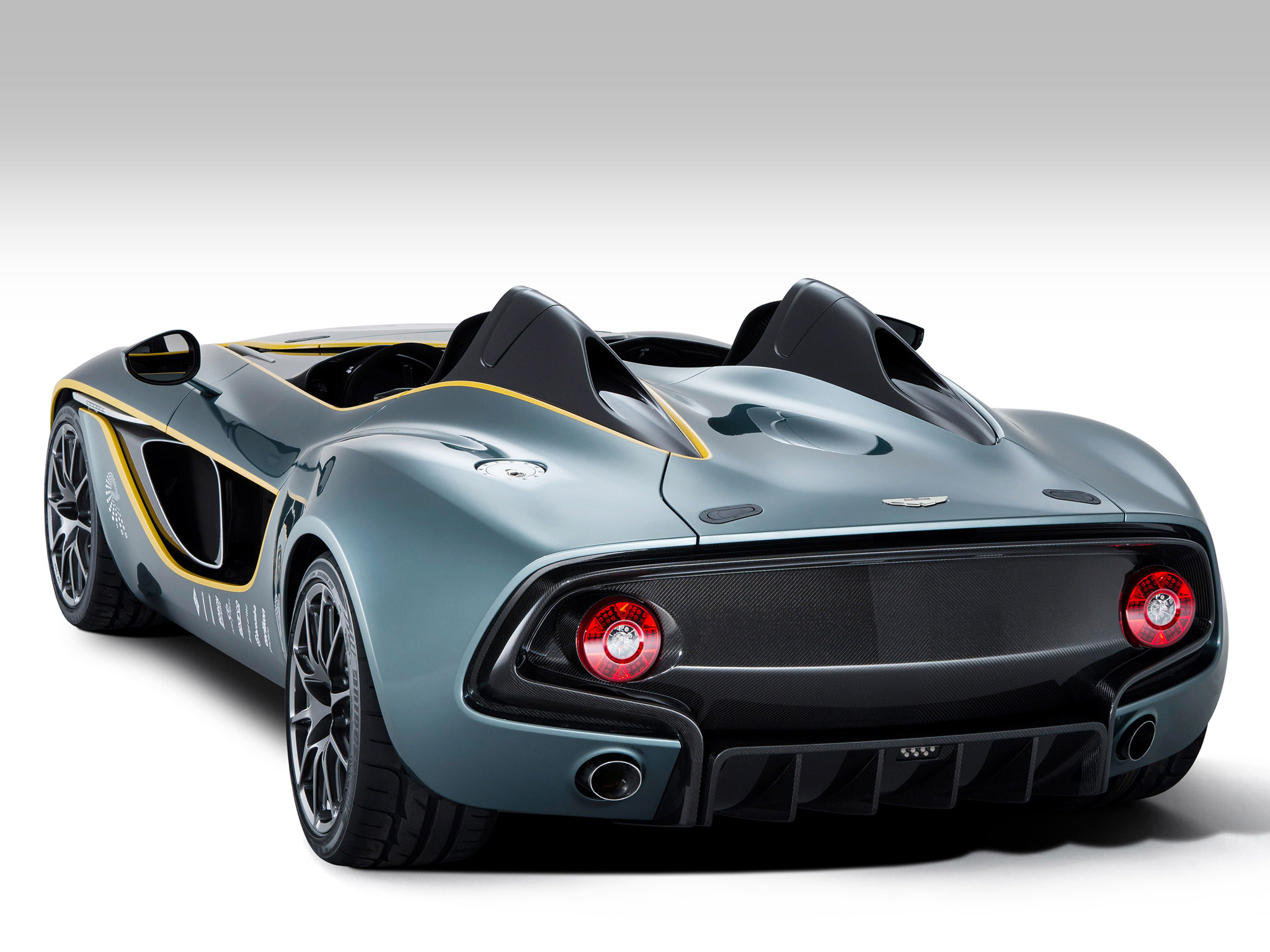 Aston Martin CC100 Speedster Concept photo #41