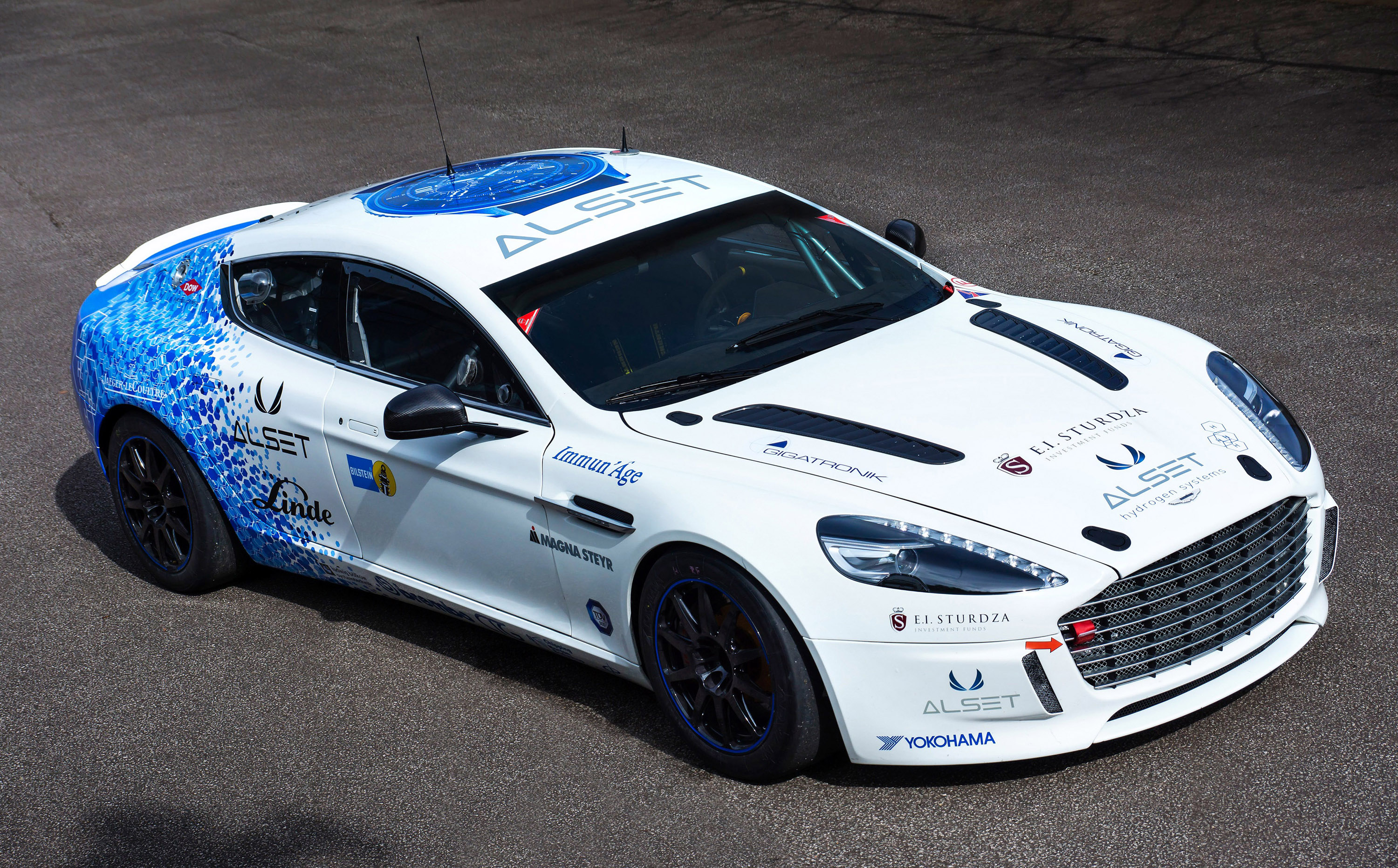 Aston Martin Hybrid Hydrogen Rapide S Race Car photo #2