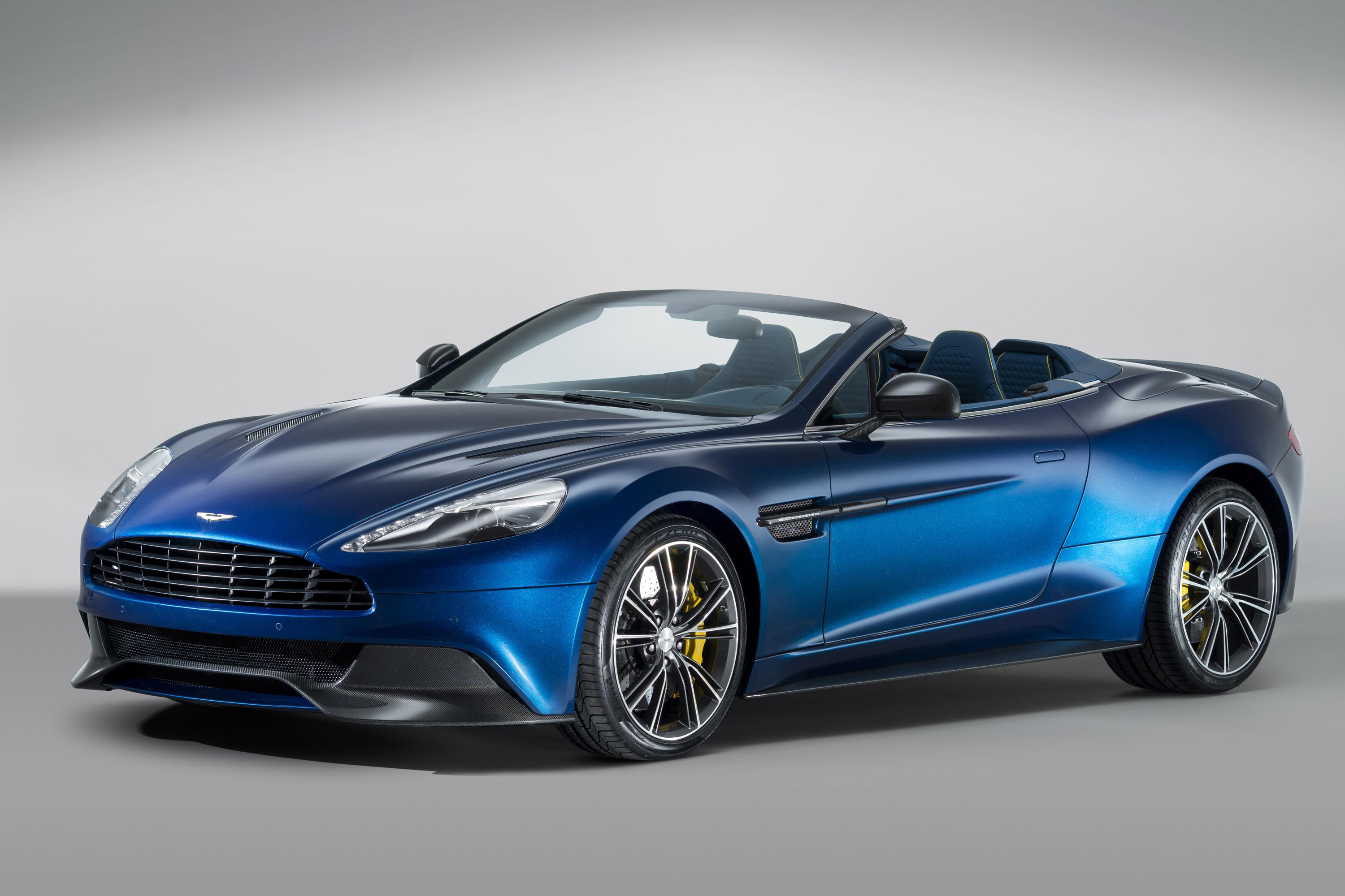 Aston Martin Vanquish Volante photo #1