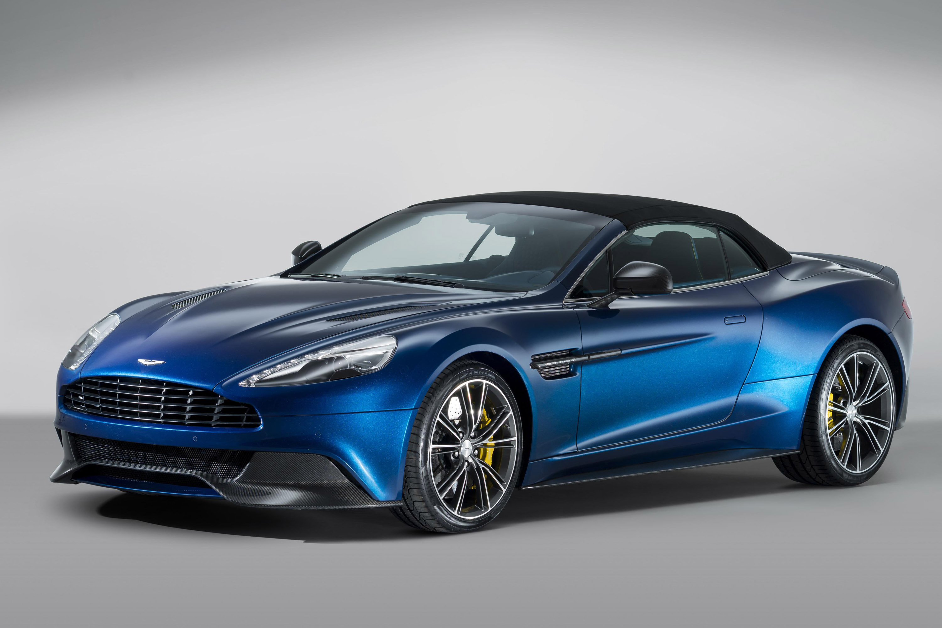 Aston Martin Vanquish Volante photo #2