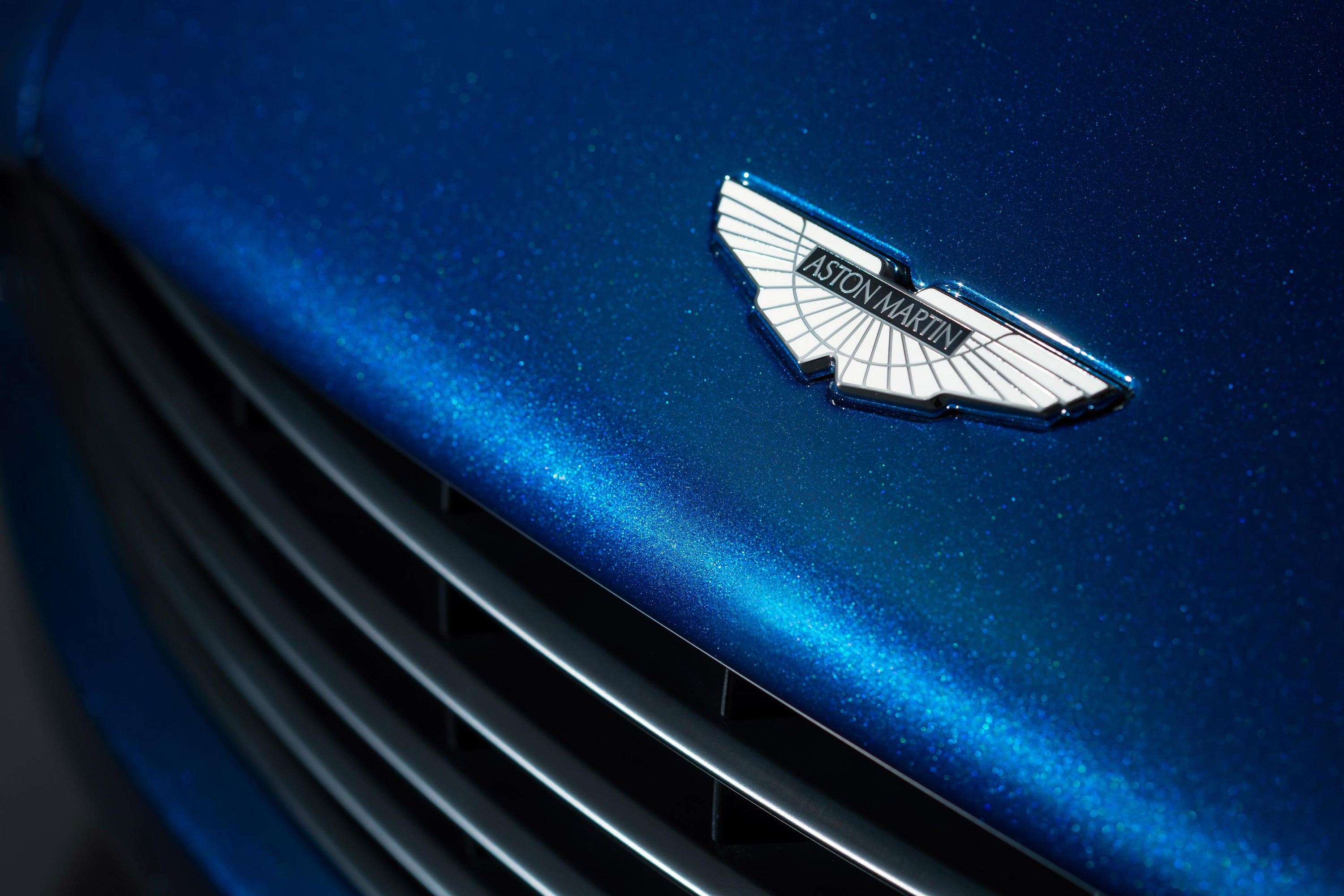 Aston Martin Vanquish Volante photo #19